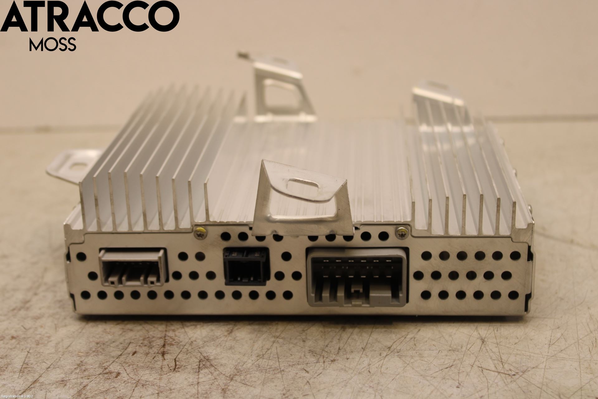 Tesla MODEL Y 21- Stereo Forsterker