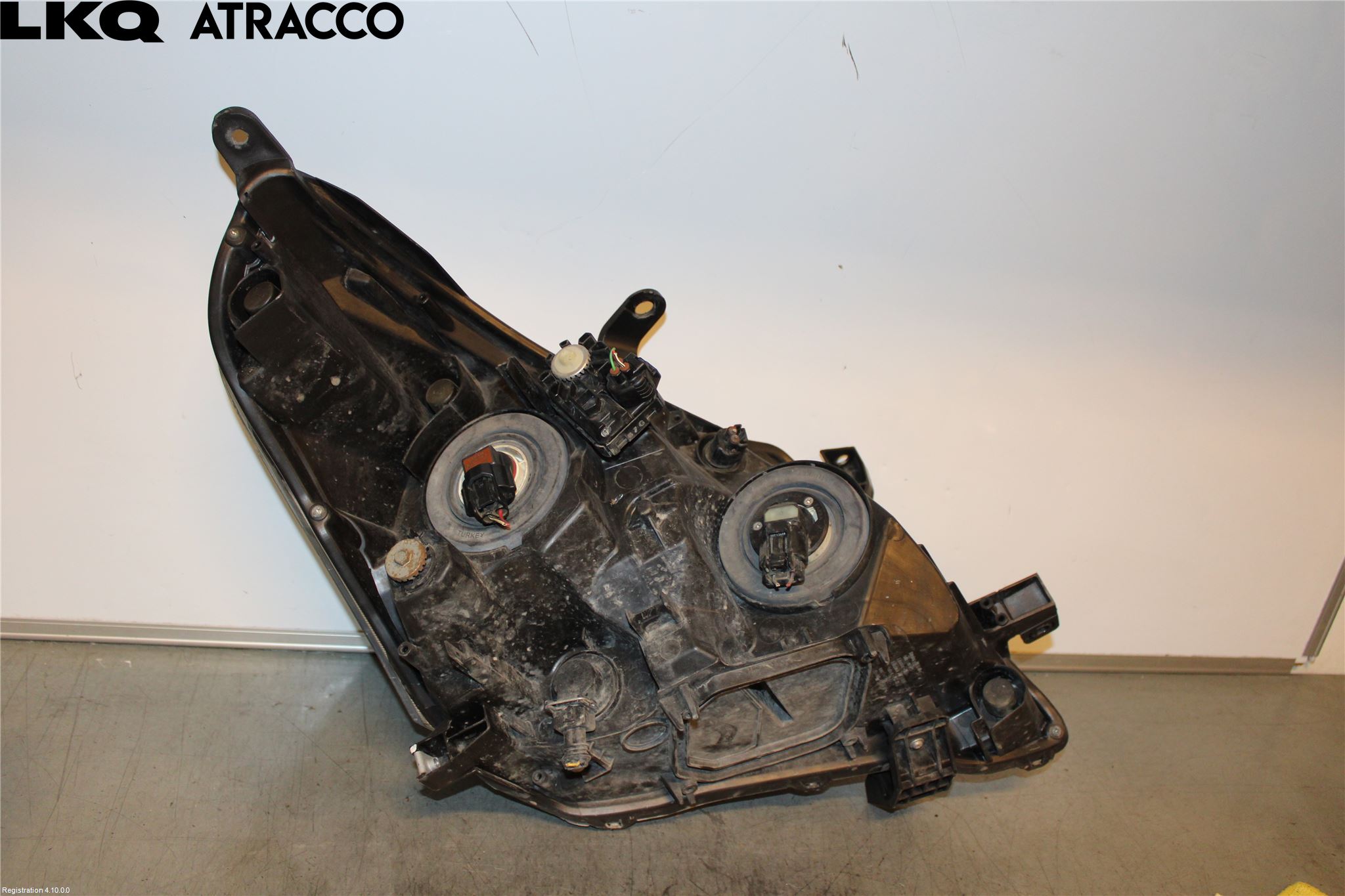 Toyota VERSO 09-18 Frontlykt Venstre