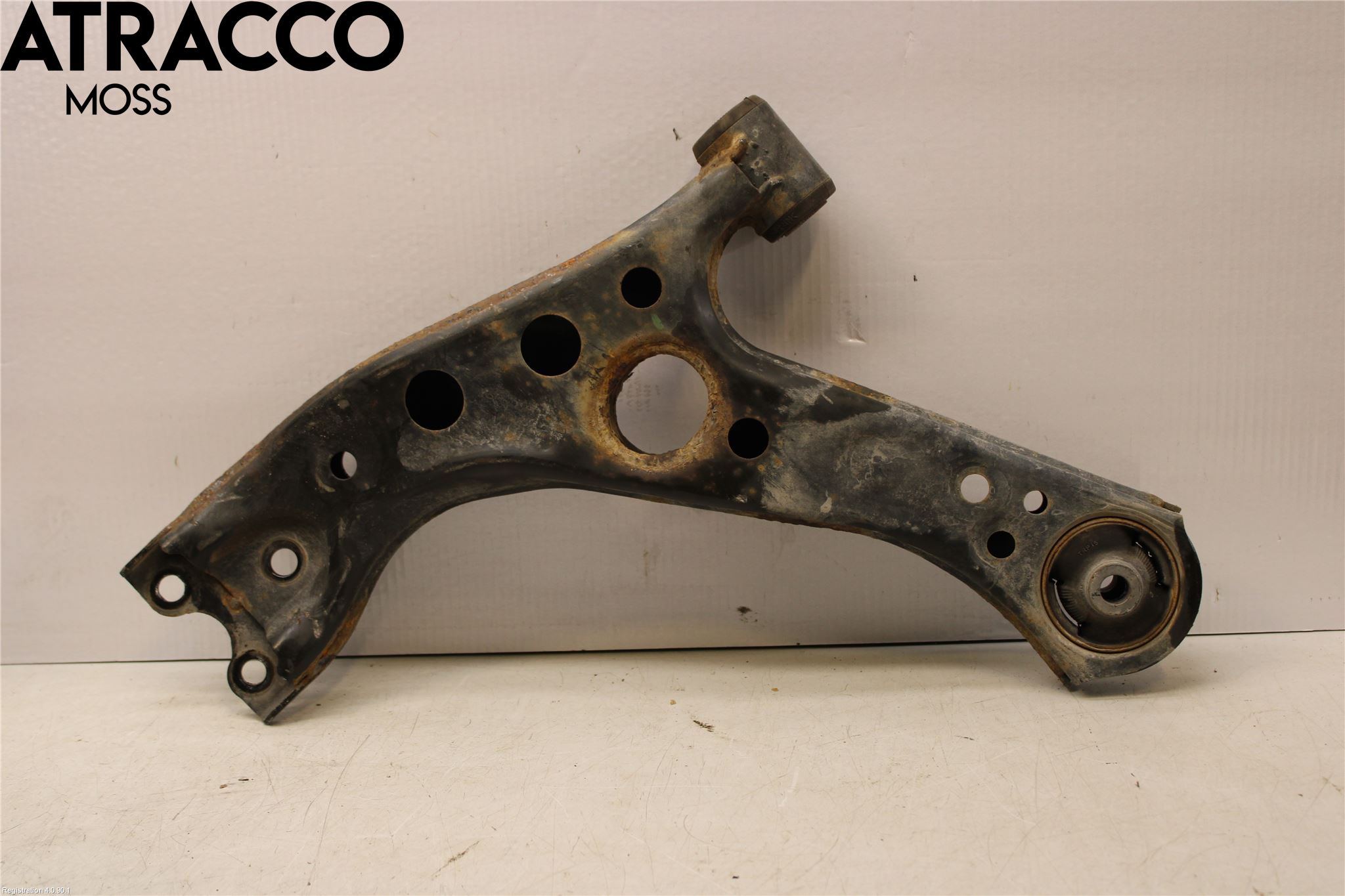 Toyota C-HR 16-23 Bærearm Foran Høyre Nedre