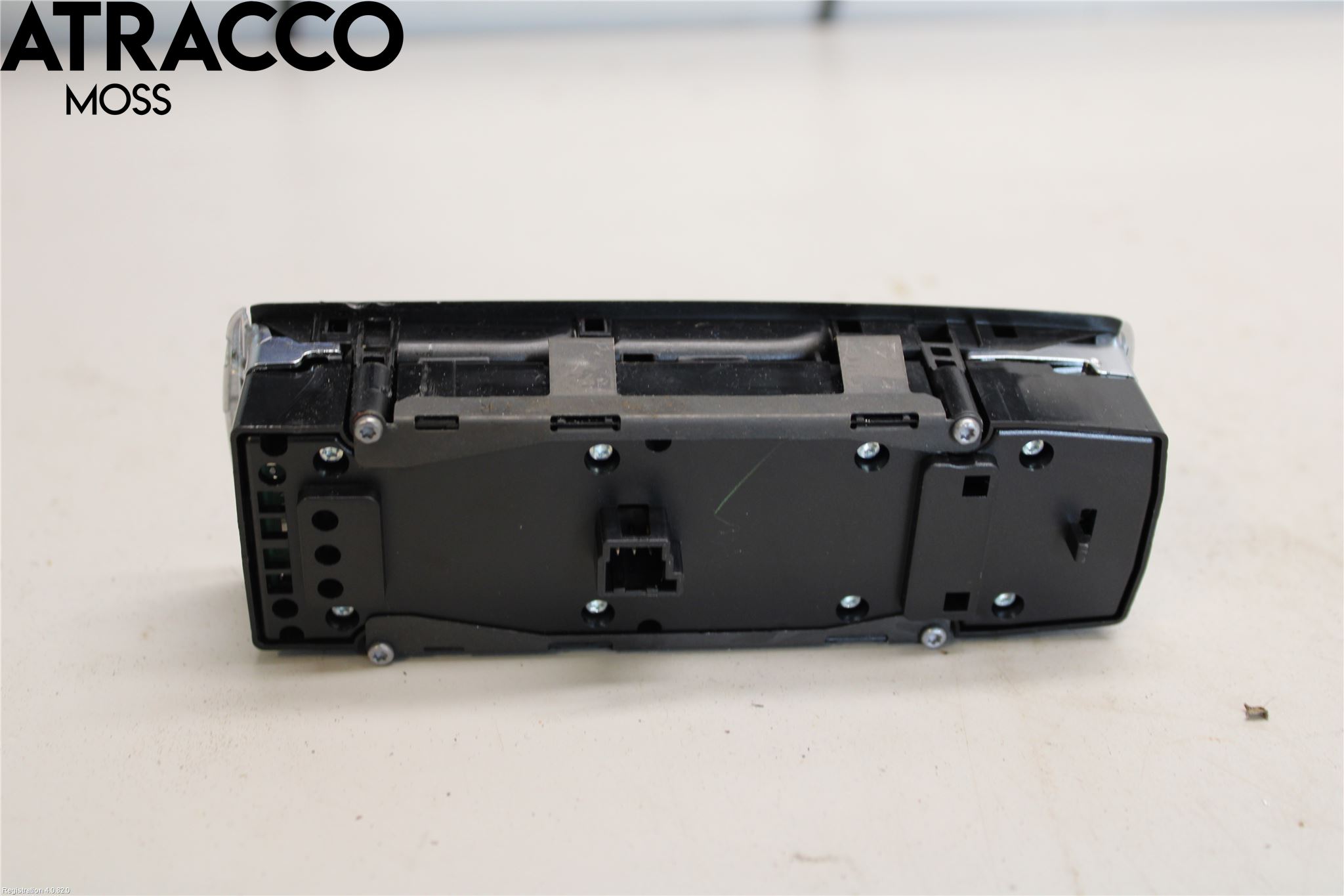 Mercedes-Benz MB E-KLASS (W212) 09-16 Bryter Vindusheis