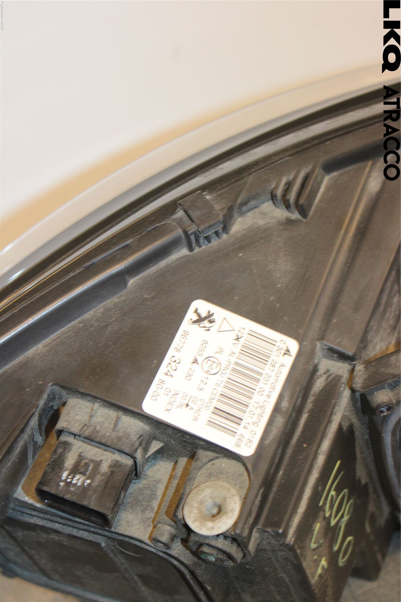 Peugeot 308 14-21 Frontlykt Venstre