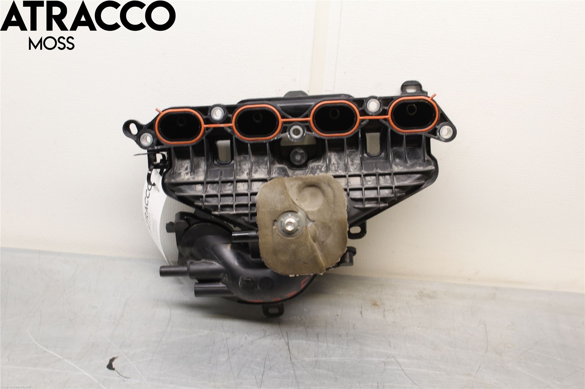 Toyota YARIS XP130 12-14 Innsugningsmanifold