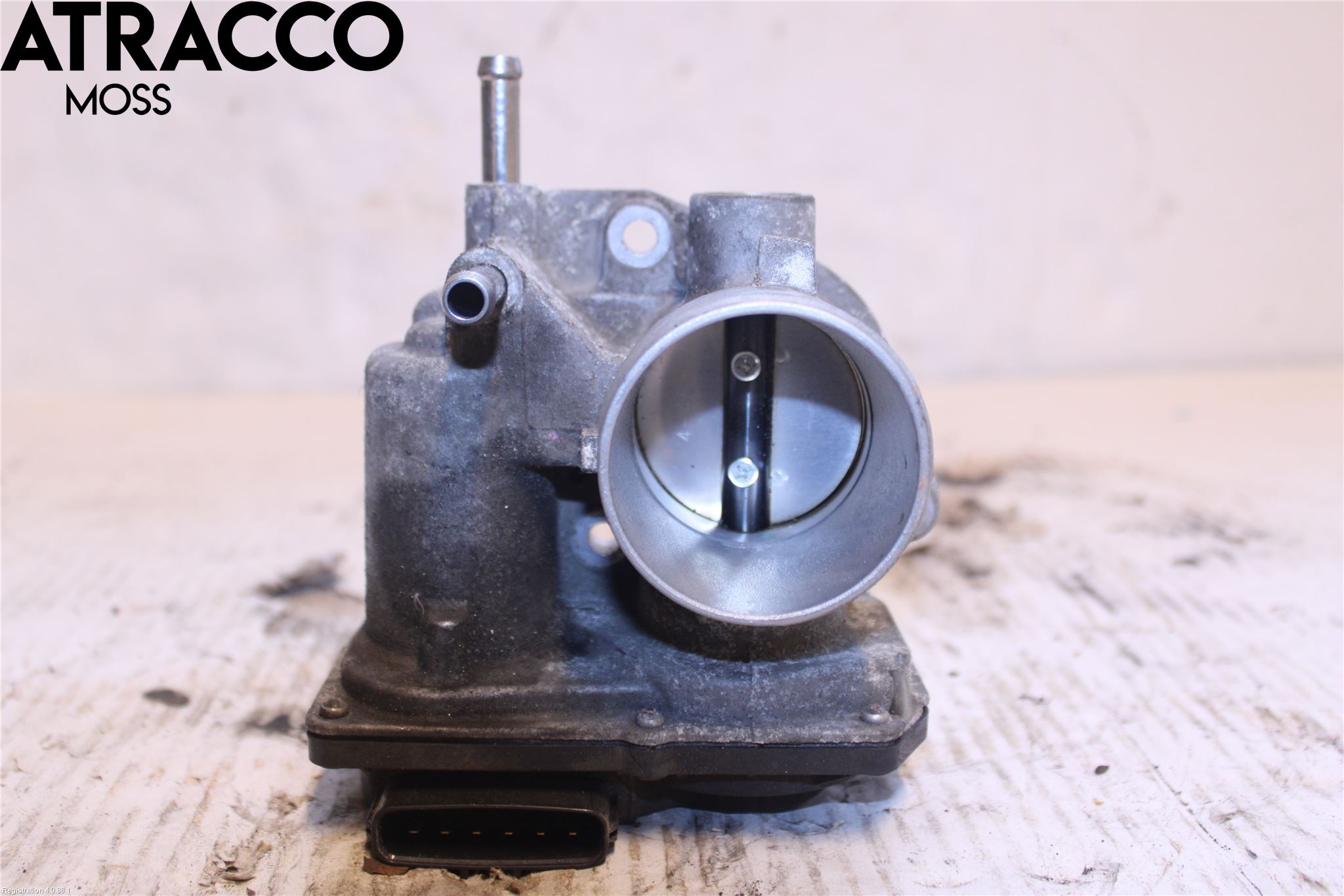 Toyota YARIS XP130 12-14 Inns Spjeldhus