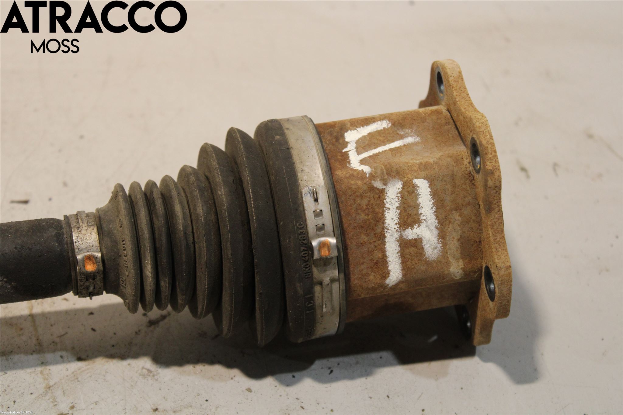 Audi Q5 09-16 Drivaksel Foran Kompl Høyre