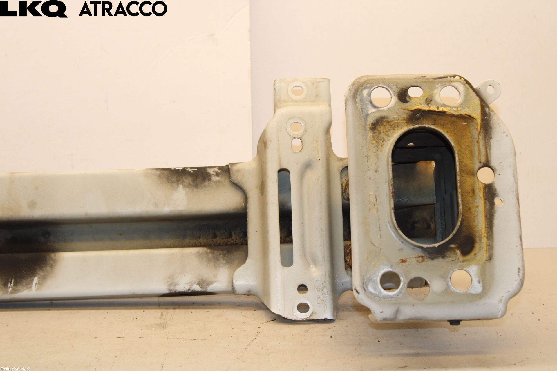 Ford TRANSIT/TOURNEO COURIER 13-23 Støtfanger Foran Bjelke