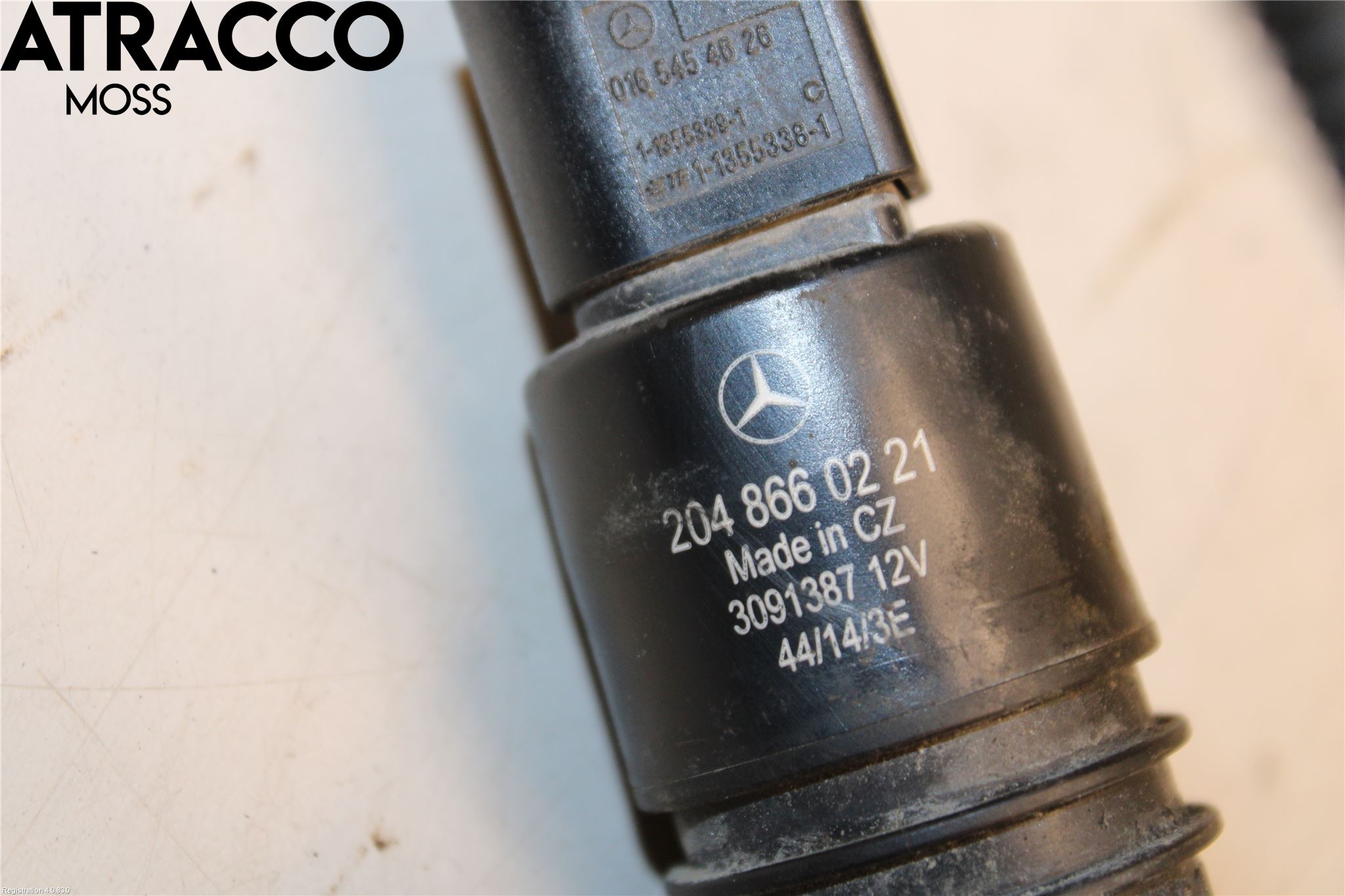 Mercedes-Benz MB E-KLASS (W212) 09-16 Spylerpumpe Frontrute