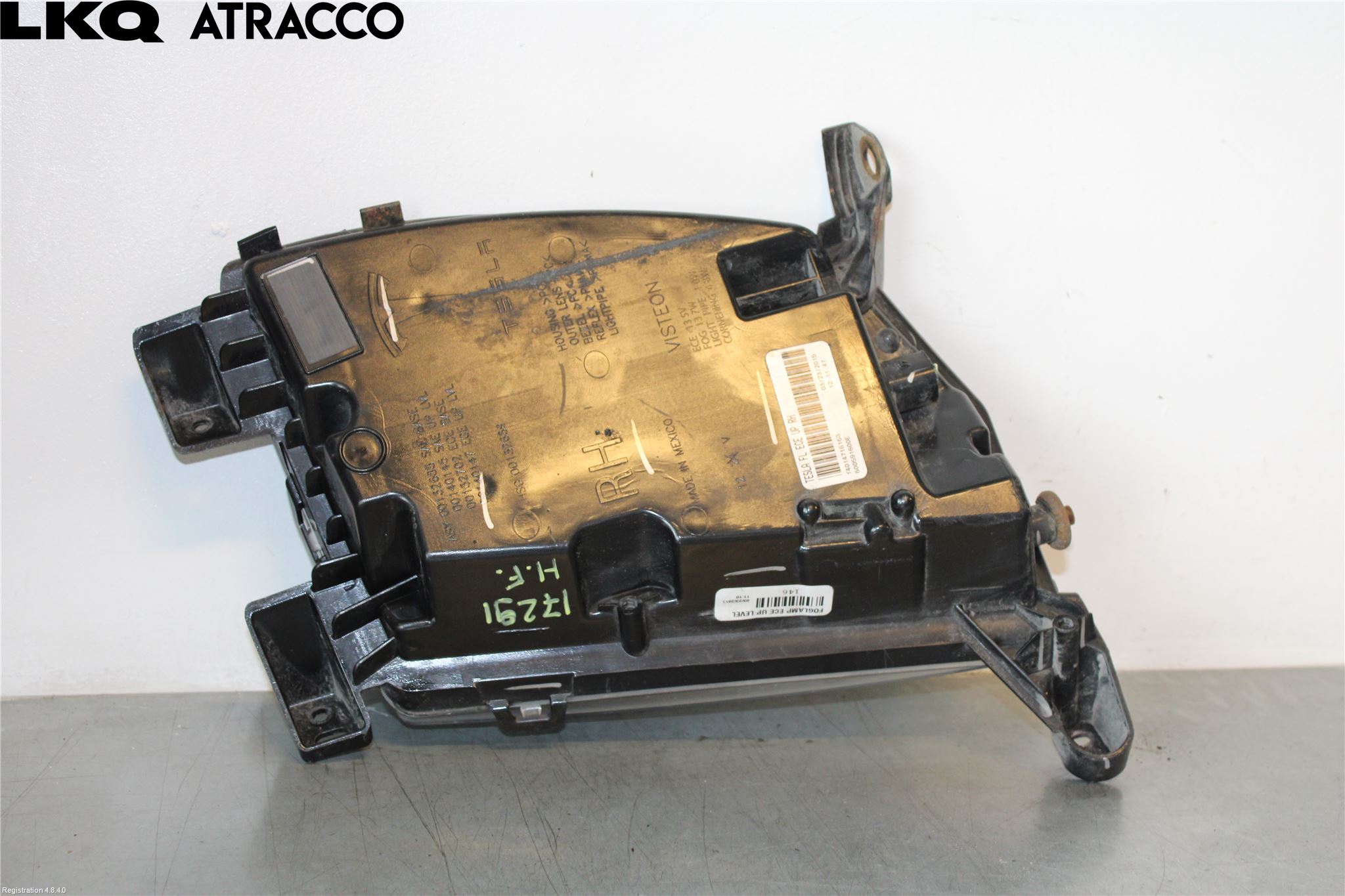 Tesla MODEL S 13- Frontlykt-Kurve-Tåkelys