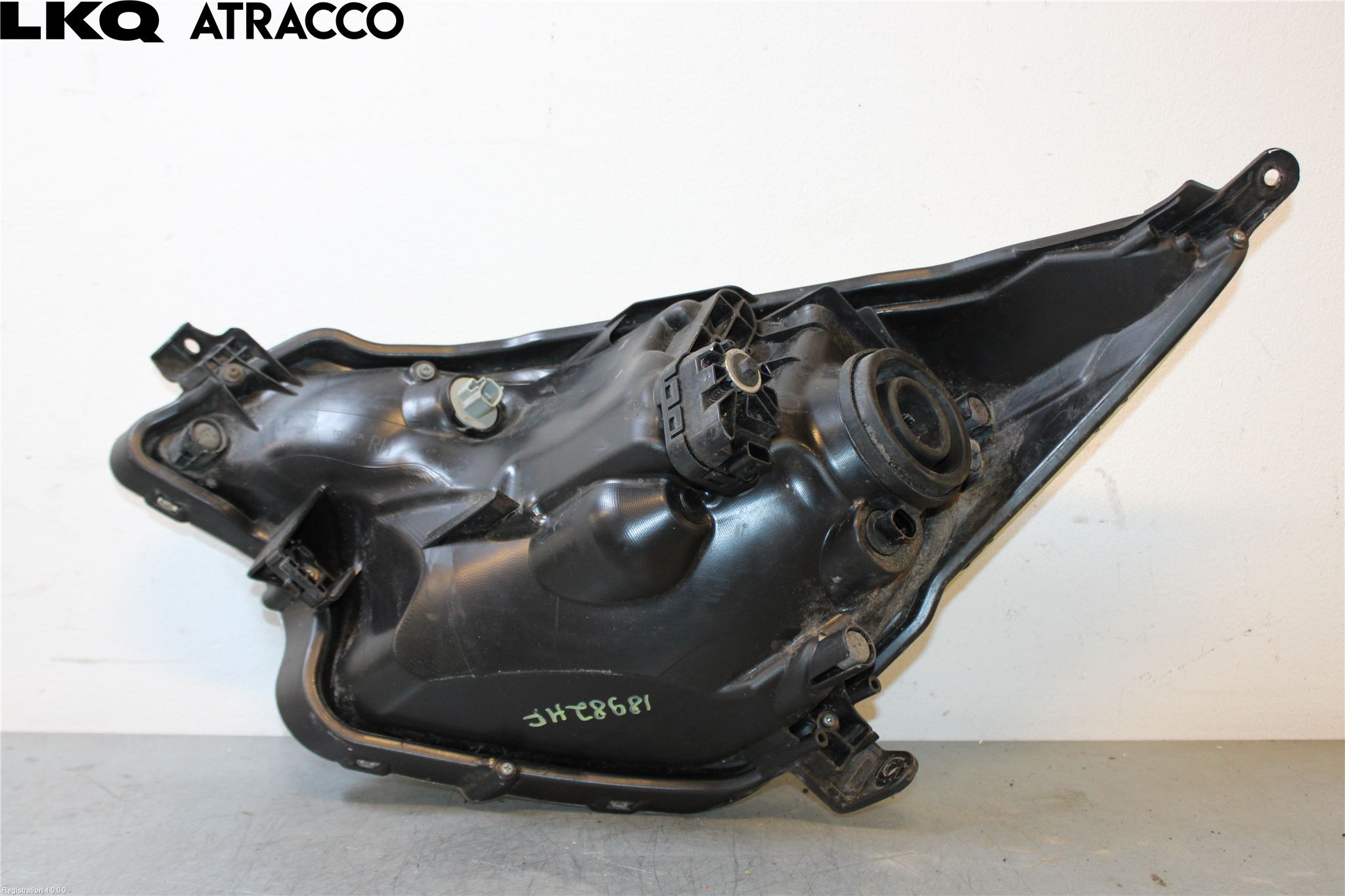 Toyota VERSO-S 11-16 Frontlykt Høyre