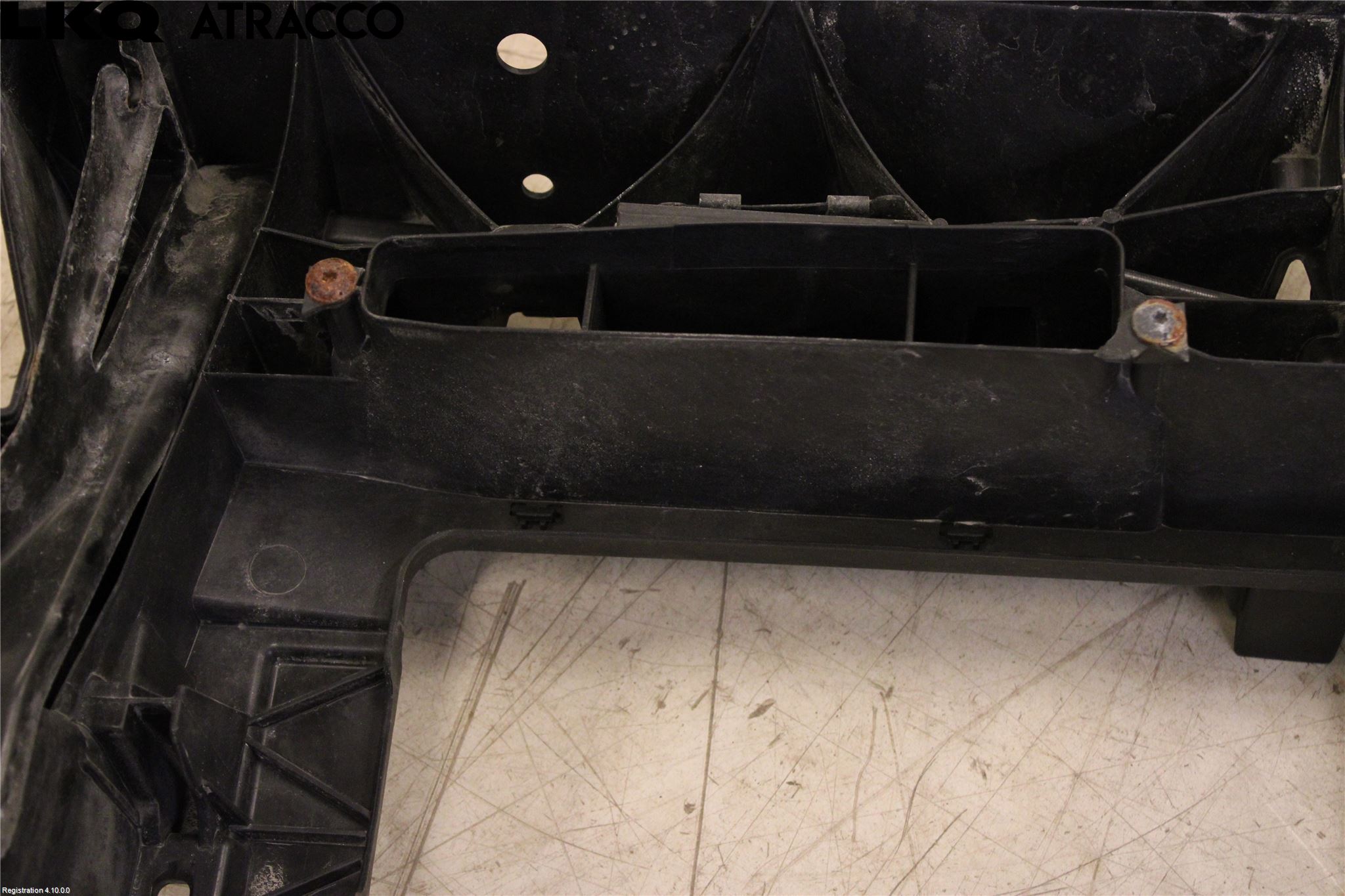 Volkswagen VW TOURAN 10-15 Radiator Feste - Ramme - Bjelk