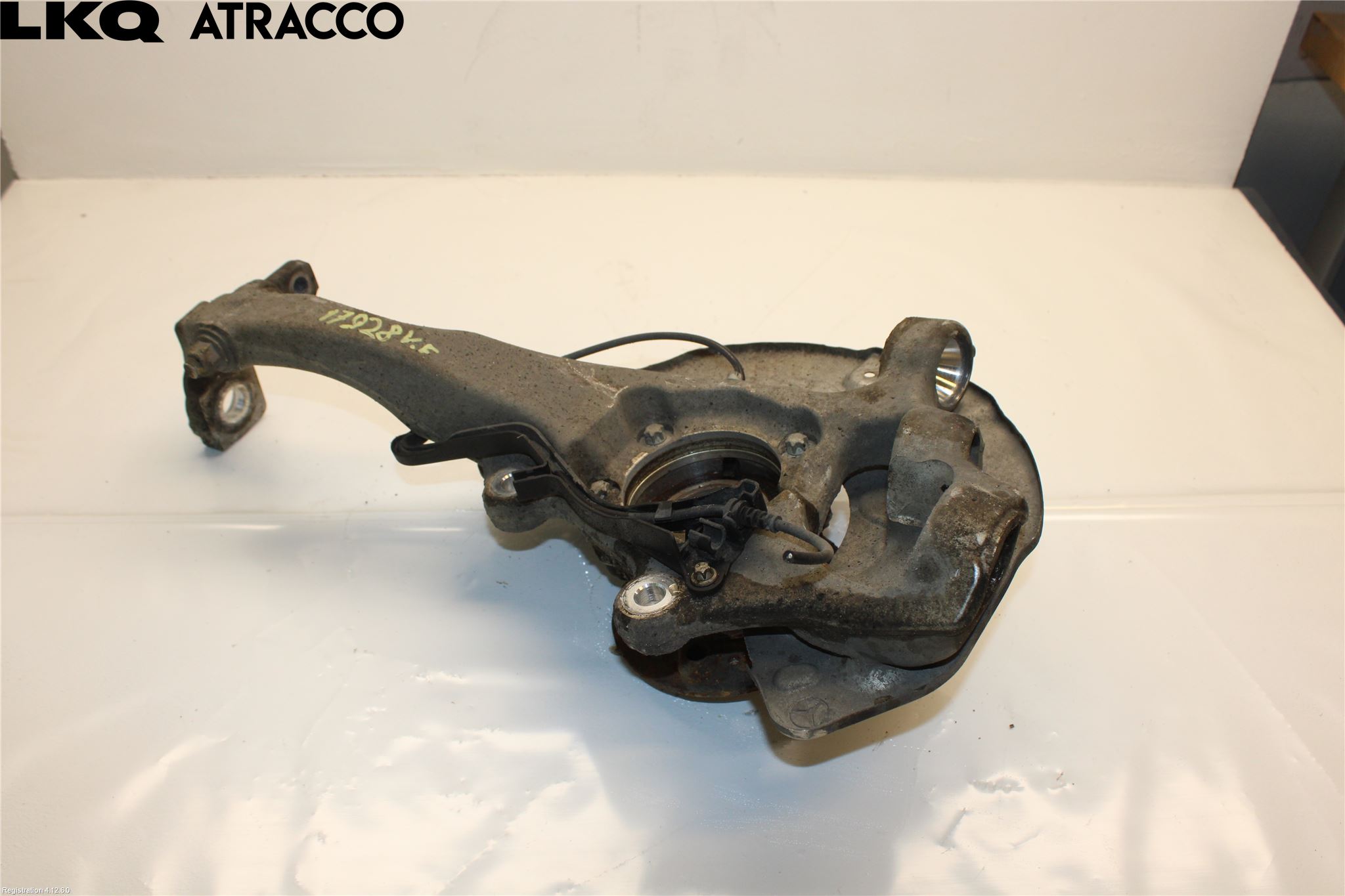 Mercedes-Benz MB C-KLASS (W205) 14-21 Spindel Vf