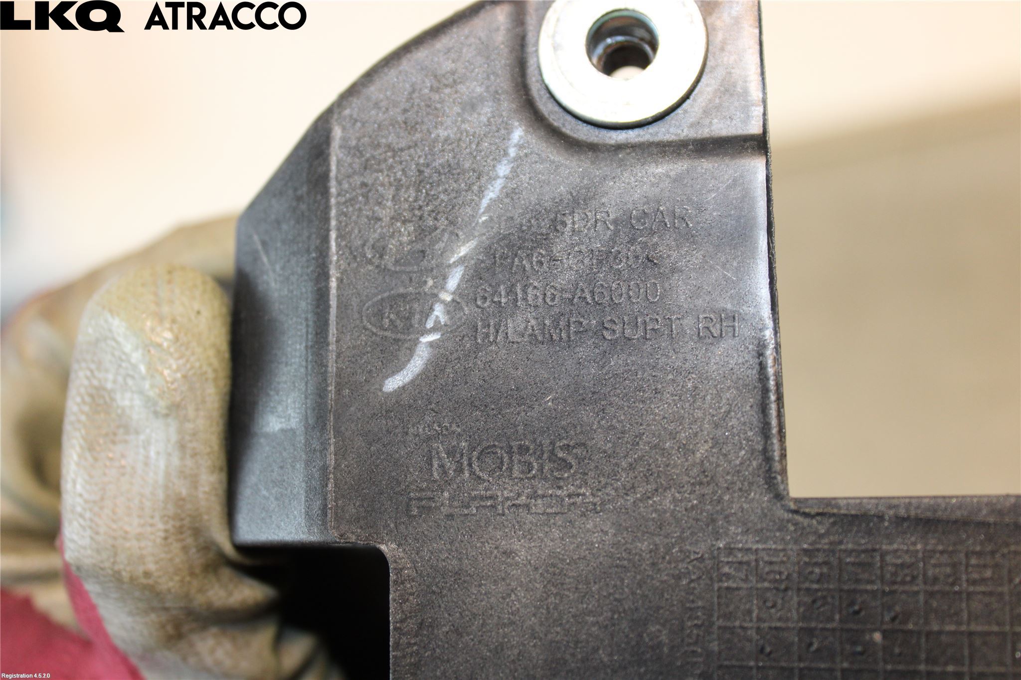 Hyundai i30 GD 13-17 Frontlykt Holder-Feste