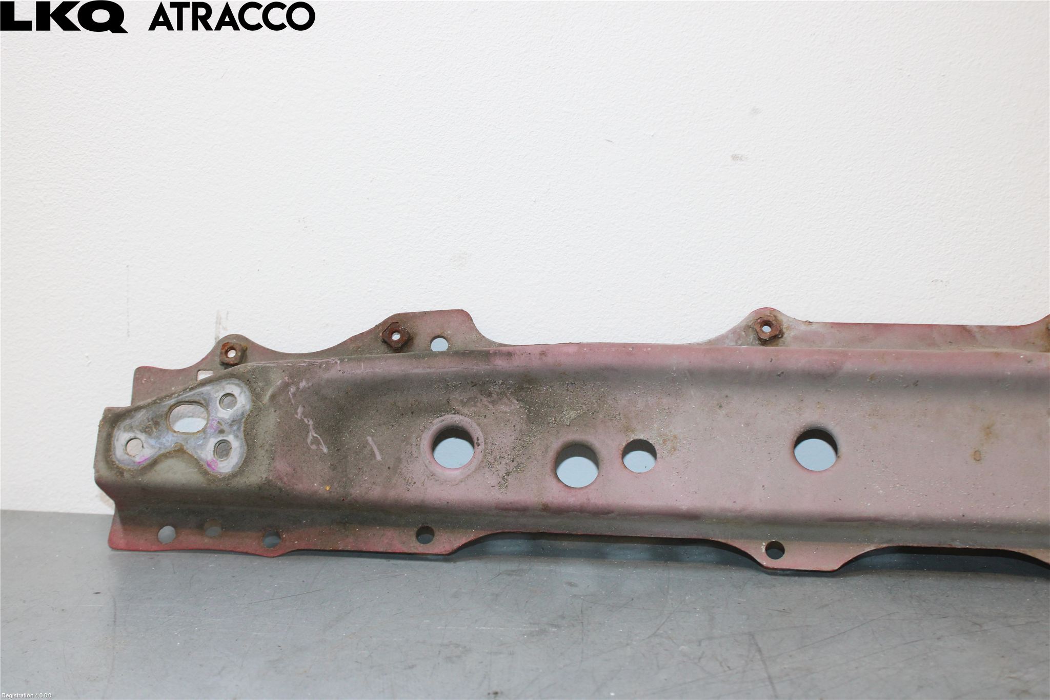 Toyota YARIS XP130 15-20 Frontplate Nedre