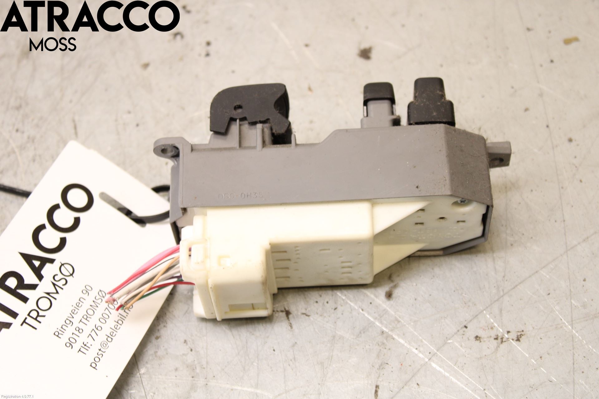 Toyota YARIS XP130 12-14 Bryter Vindusheis