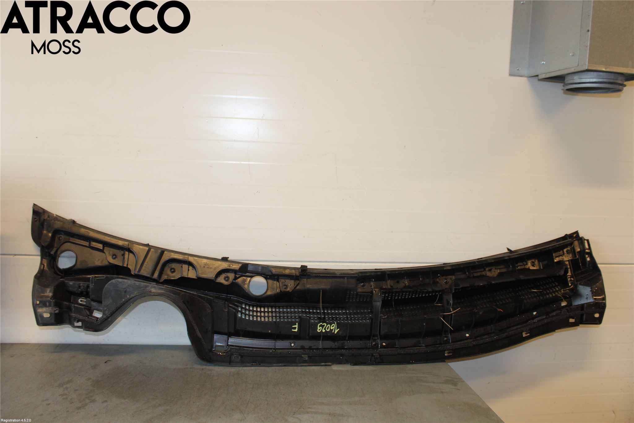 Toyota PRIUS ZVW30 09-20 Visker Deksel-Grill-Under Frr