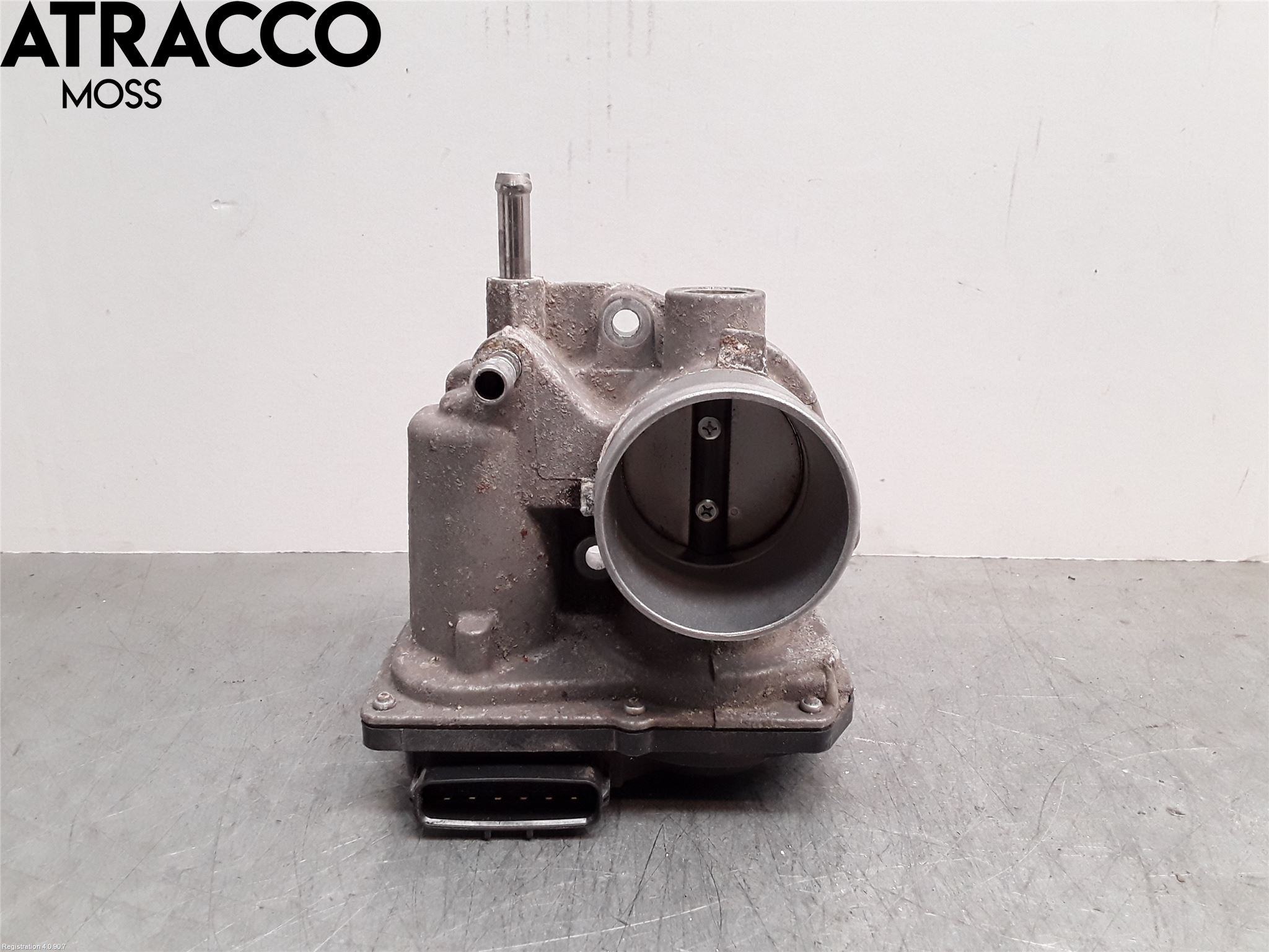 Toyota YARIS XP130 15-20 Inns Spjeldhus