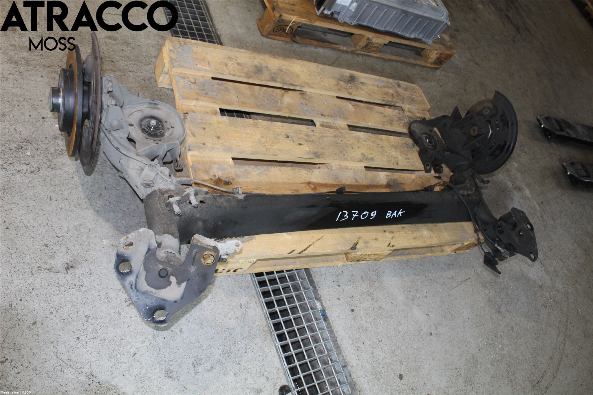 Renault KANGOO II 15-21 Bakaksel Feste Travers-Ramme