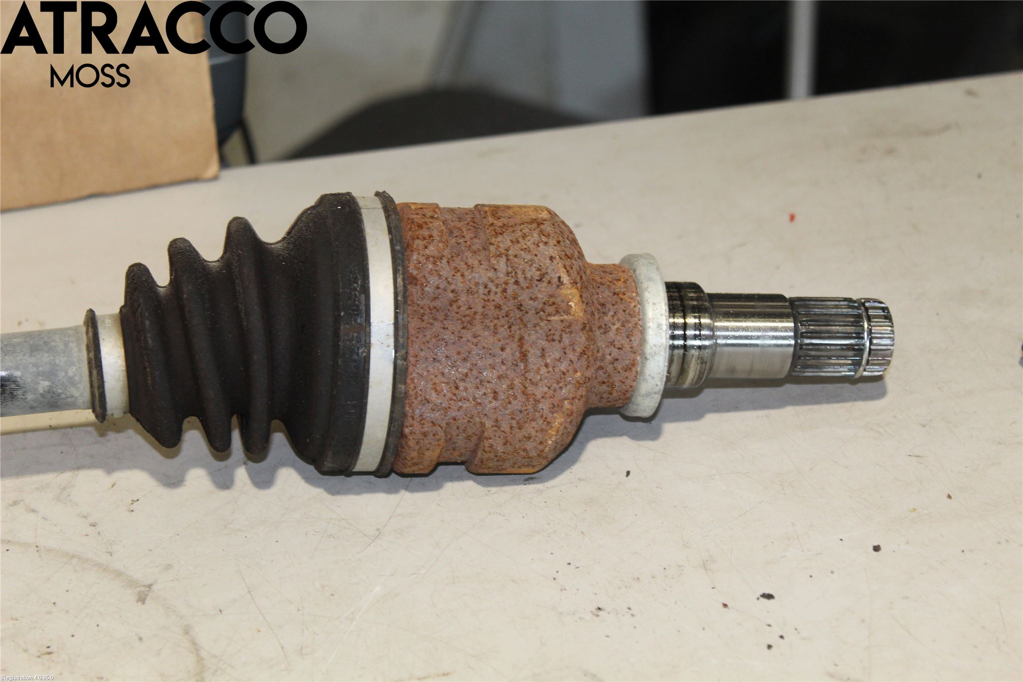 Toyota YARIS XP130 12-14 Drivaksel Foran Kompl Høyre