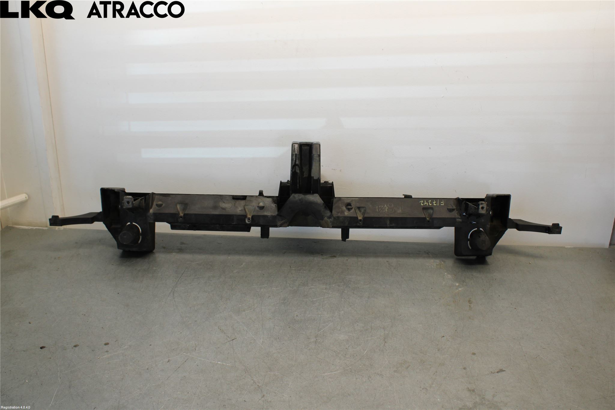 Peugeot 3008 09-16 Støtfanger Foran Feste