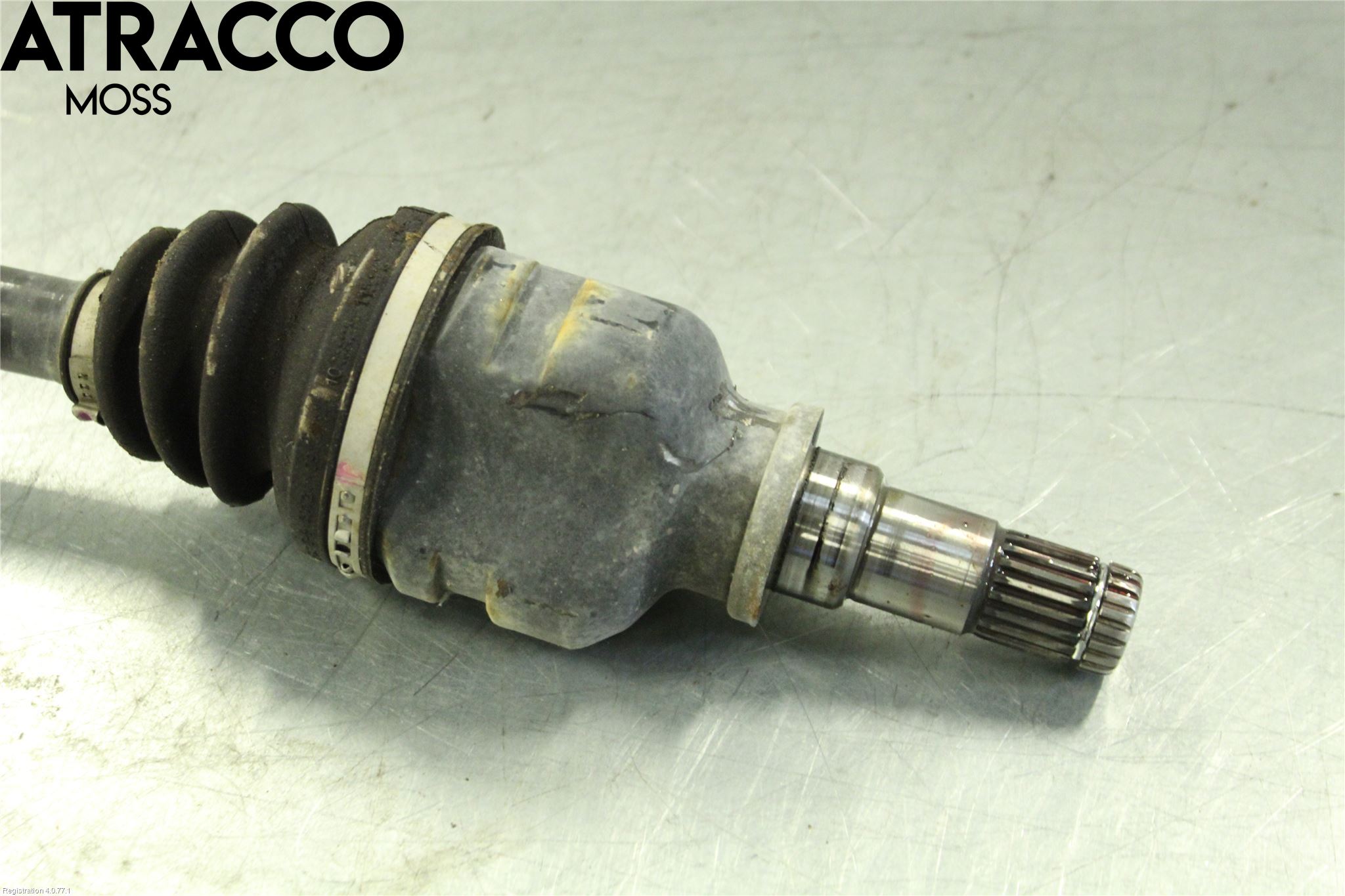 Toyota YARIS XP130 12-14 Drivaksel Foran Kompl Høyre