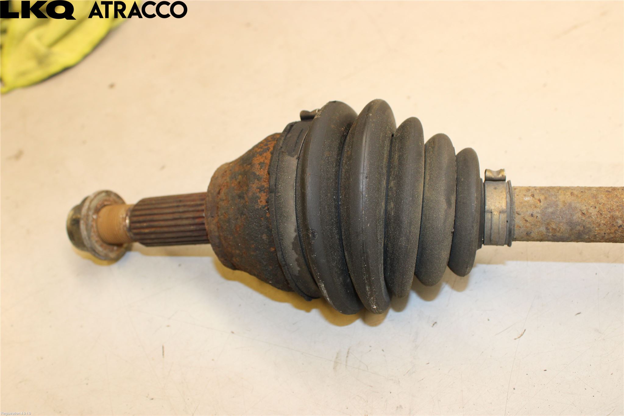 Ford FIESTA 09-12 Drivaksel Bak Kompl Høyre