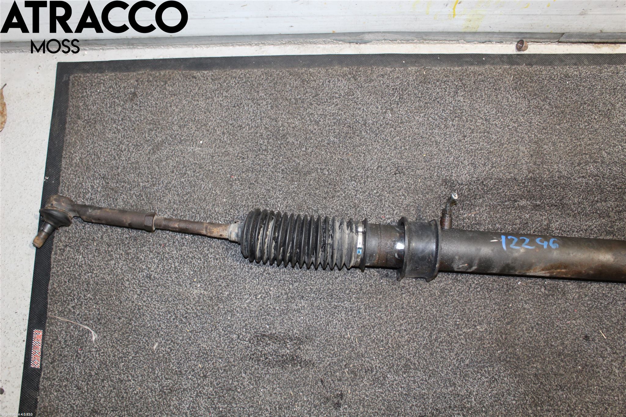 Toyota HI-ACE 06-12 Servo Snekke - Tannstang