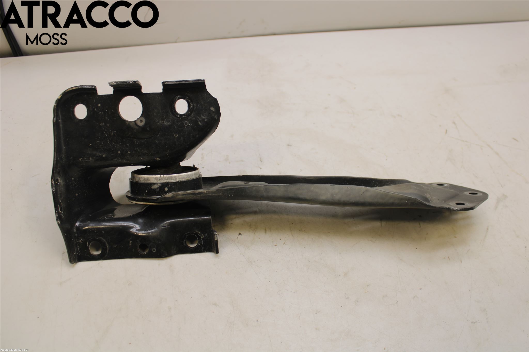 Mercedes-Benz MB EQB (X243) 22- Bærearm Bak Høyre