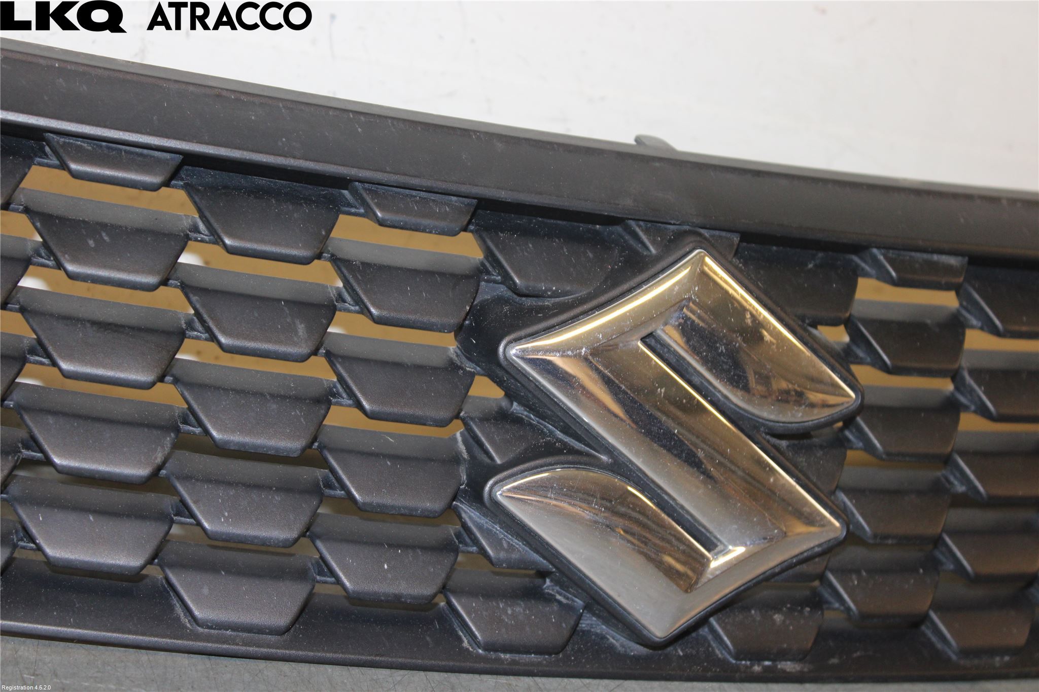 Suzuki SWIFT 11-16 Grill Komplett