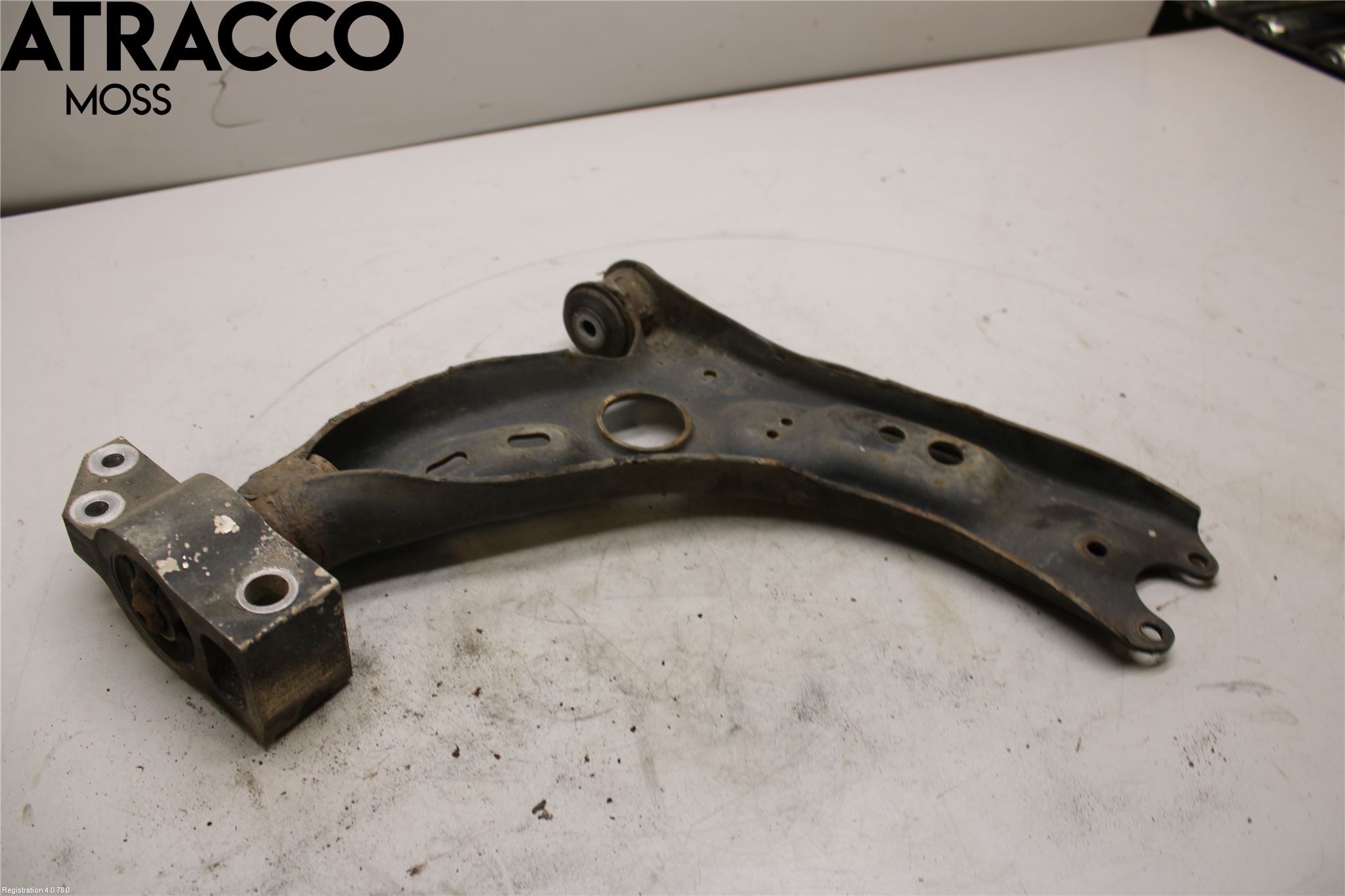 Volkswagen VW PASSAT 15-19 Bærearm Foran Venstre Nedre