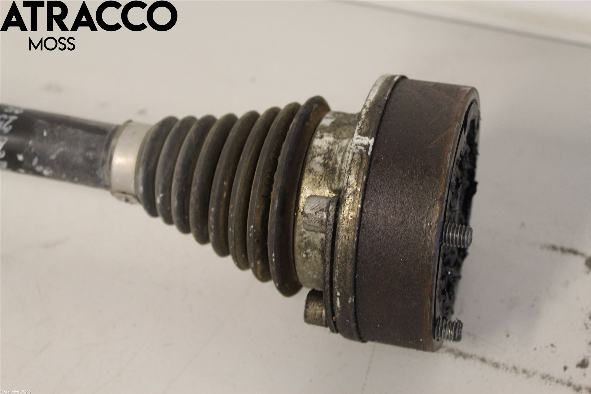 Volkswagen VW GOLF PLUS/CROSS GOLF 04-14 Drivaksel Foran Kompl Venstre