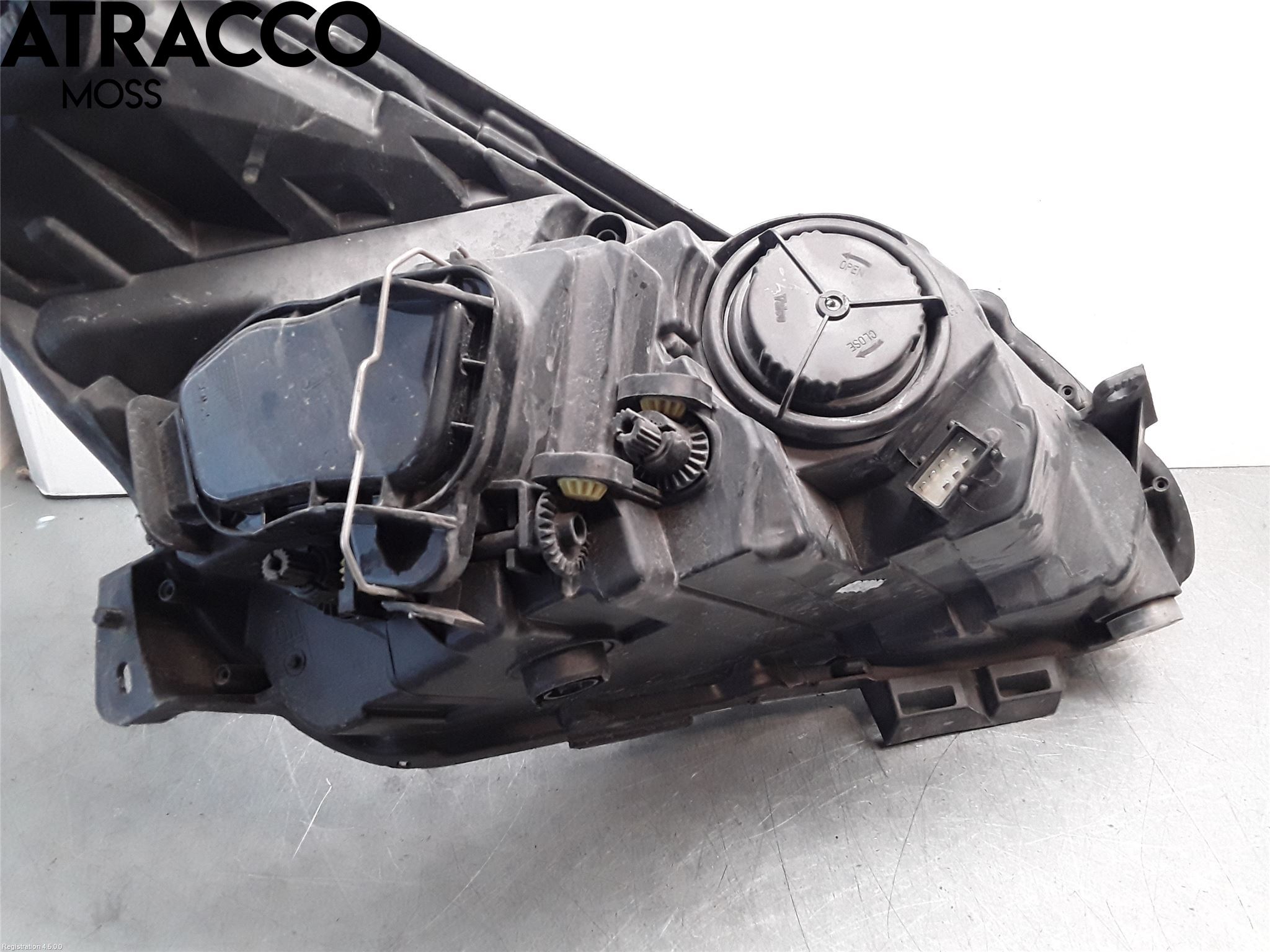 Opel CORSA D 07-14 Frontlykt Venstre