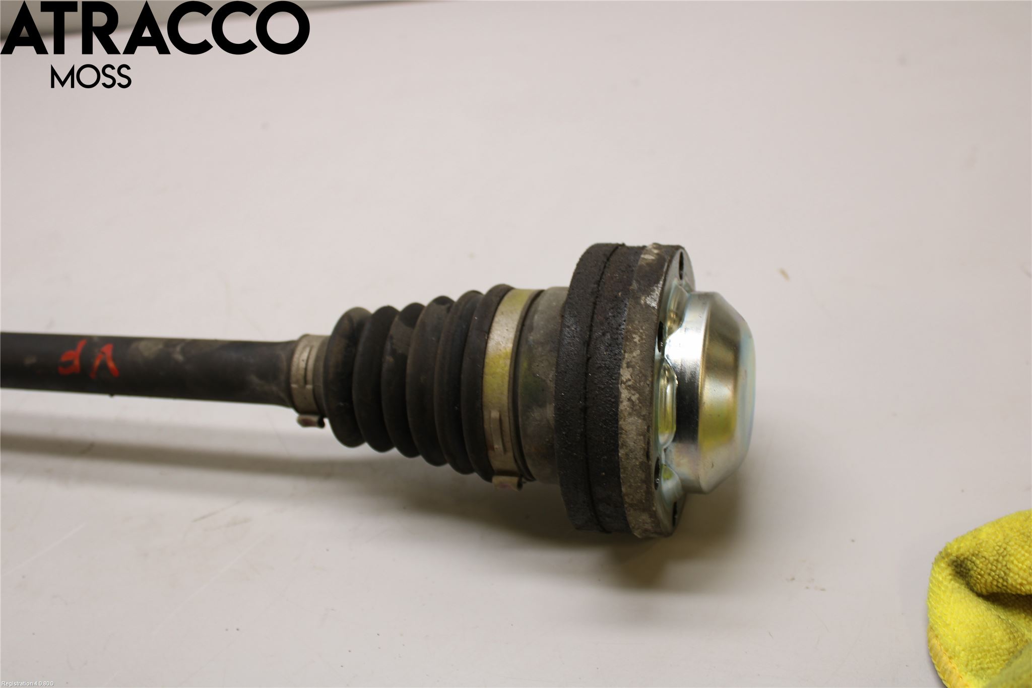 Volkswagen VW TRANSP/CARAVELLE (T5) 04-15 Drivaksel Foran Kompl Venstre