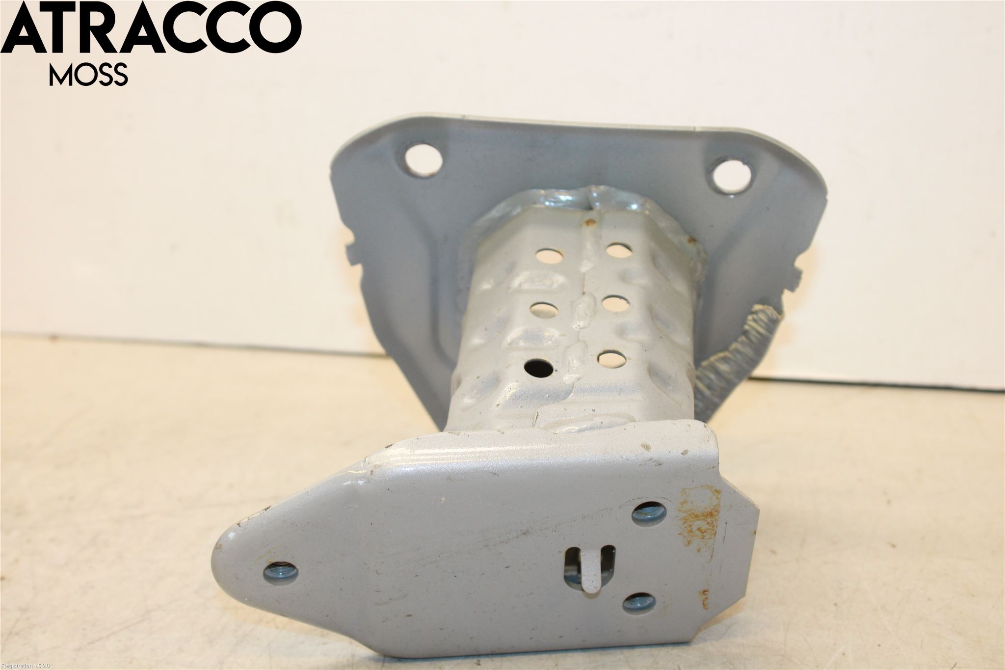 Toyota COROLLA 19- Støtfanger Bak Feste