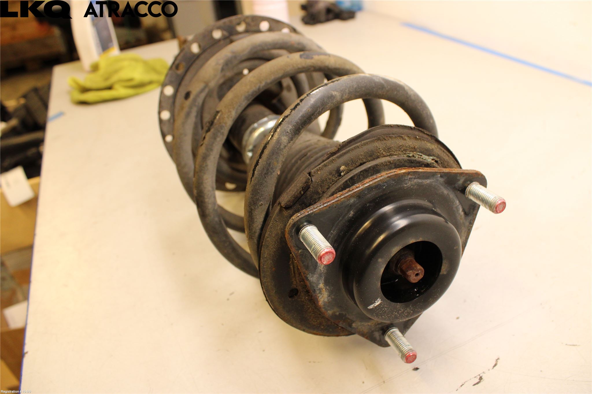 Mitsubishi OUTLANDER 13-21 Støtdemper Foran