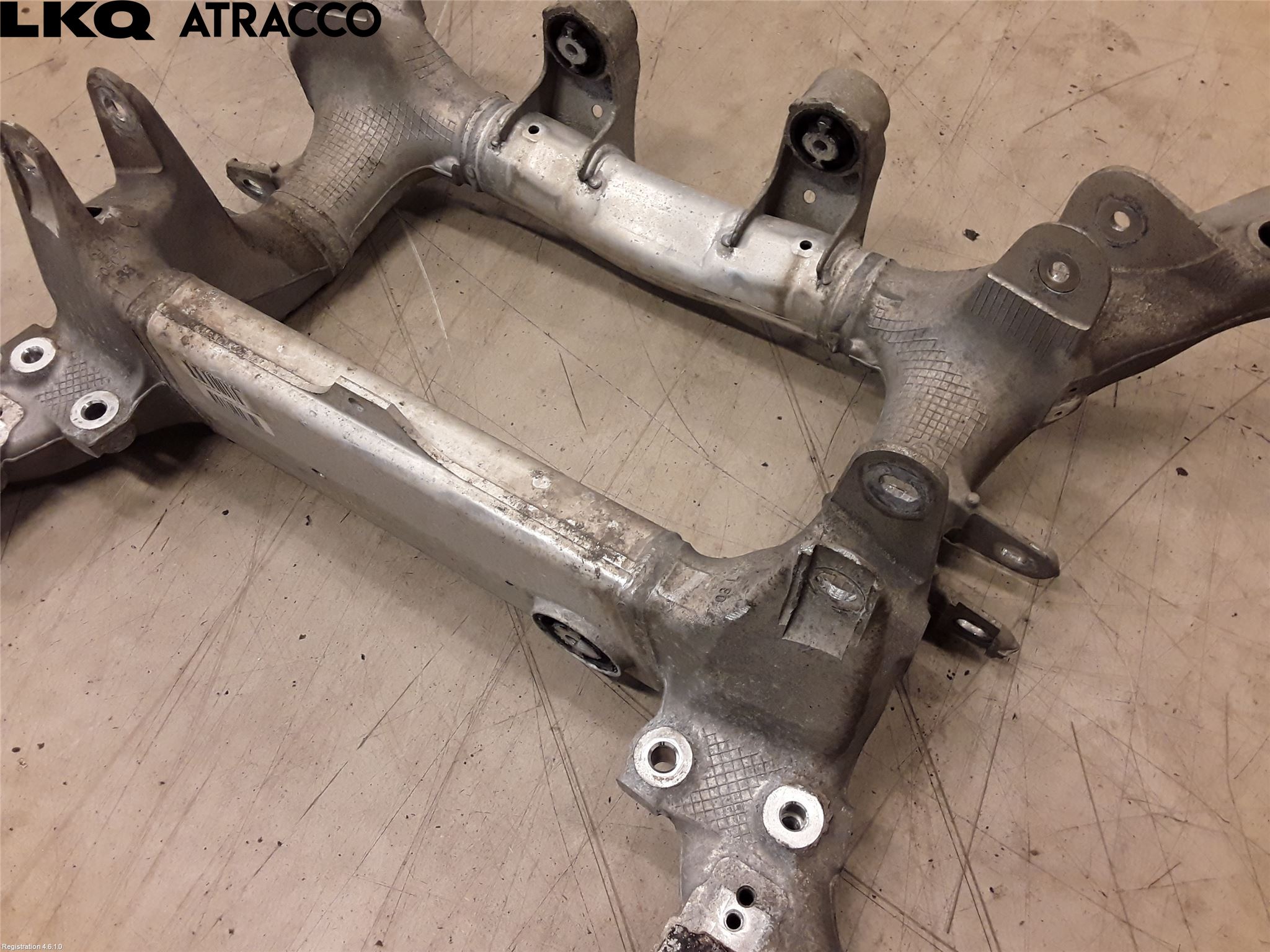 BMW 5 F10/F11/F18 09-17 Bakaksel Feste Travers-Ramme