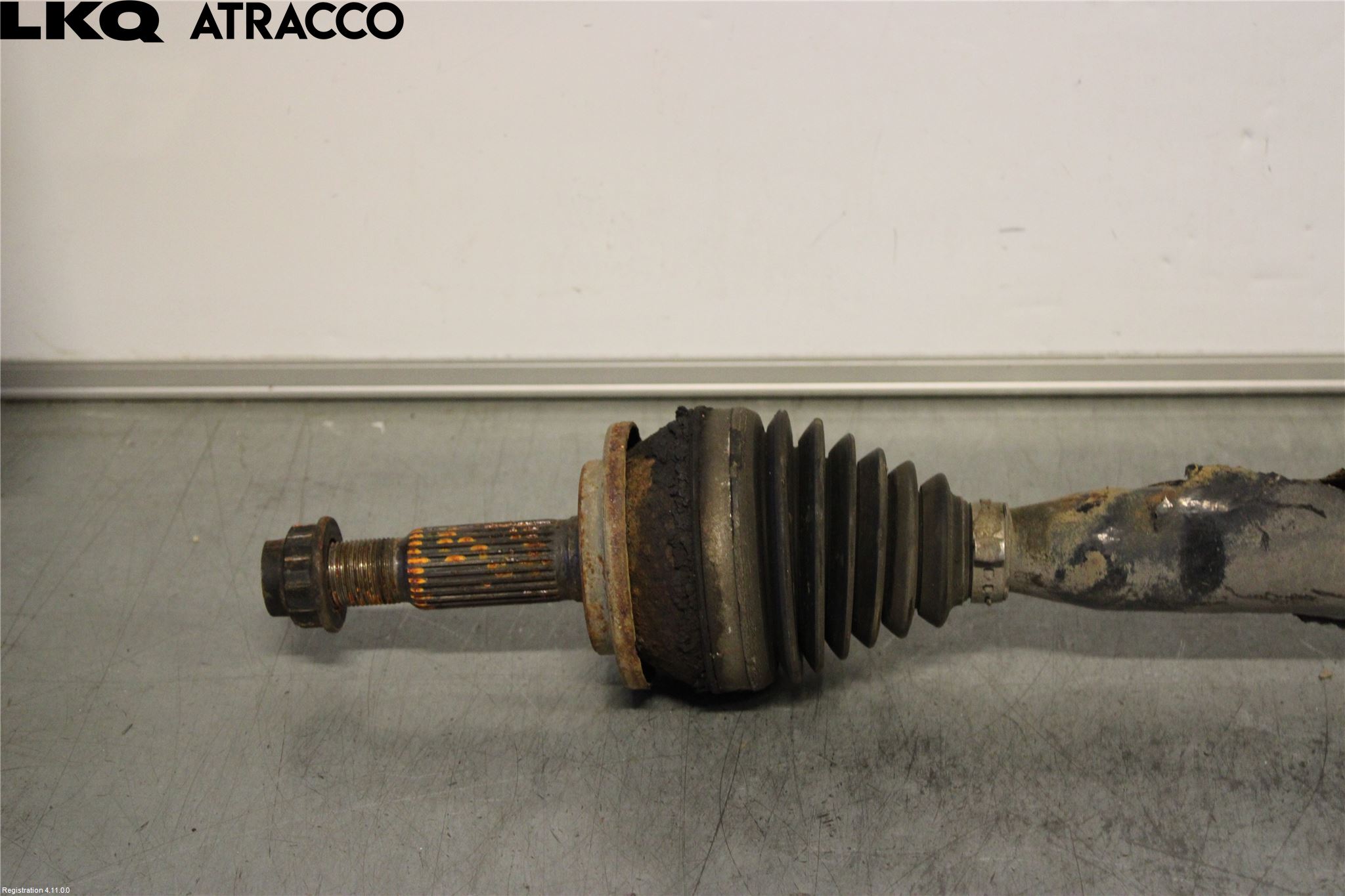 Toyota AVENSIS 09-15 Drivaksel Foran Kompl Høyre