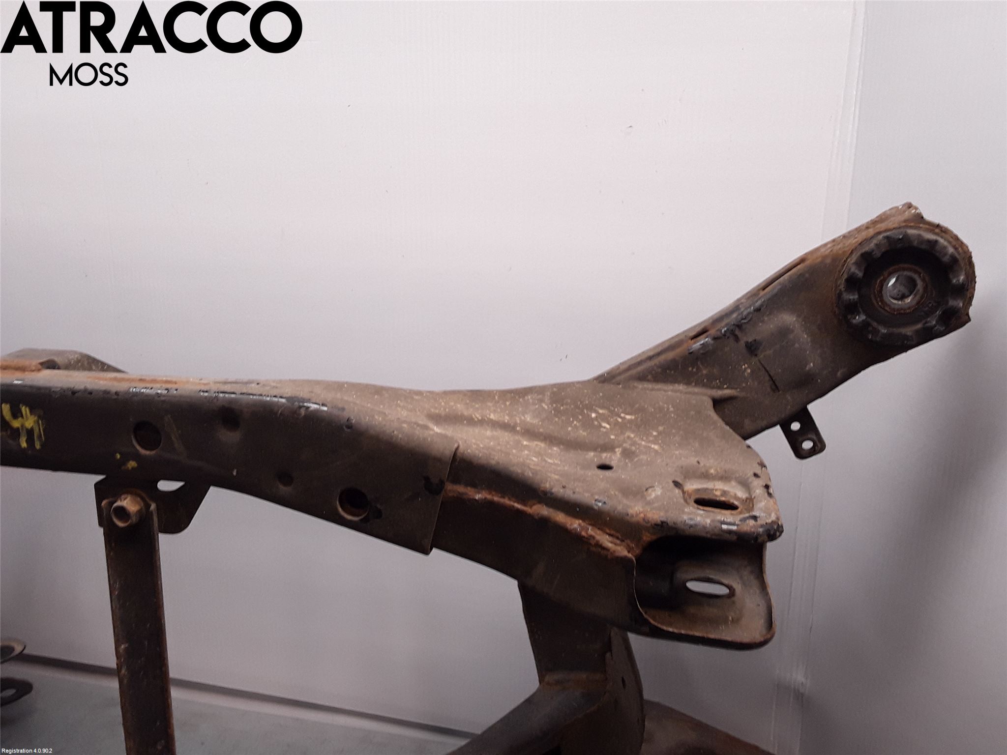 Mitsubishi OUTLANDER 13-21 Bakaksel Feste Travers-Ramme