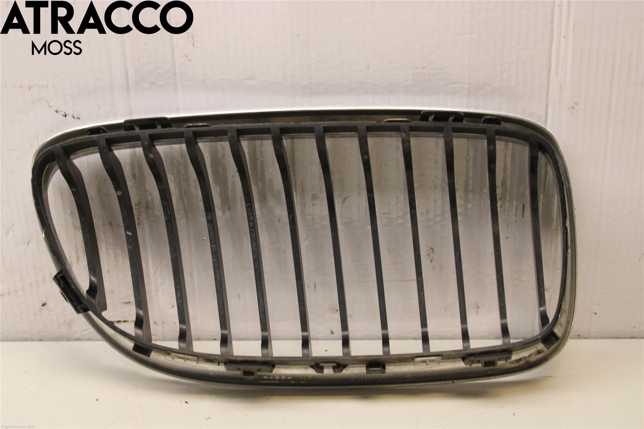 BMW 3 E90/91 SED/TOU 05-12 Grilldel Venstre