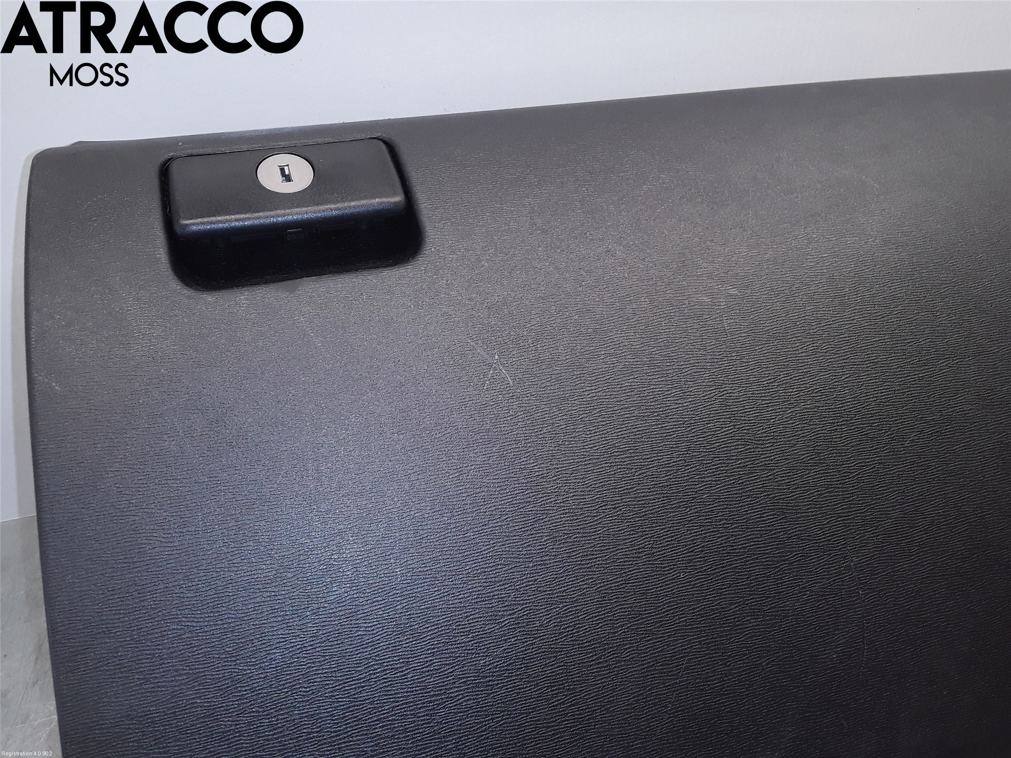 Toyota AVENSIS 09-15 Innr Hanskerom