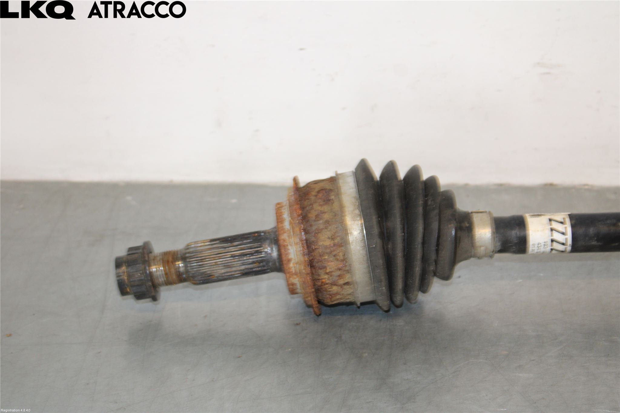 Toyota YARIS XP130 15-20 Drivaksel Foran Kompl Venstre