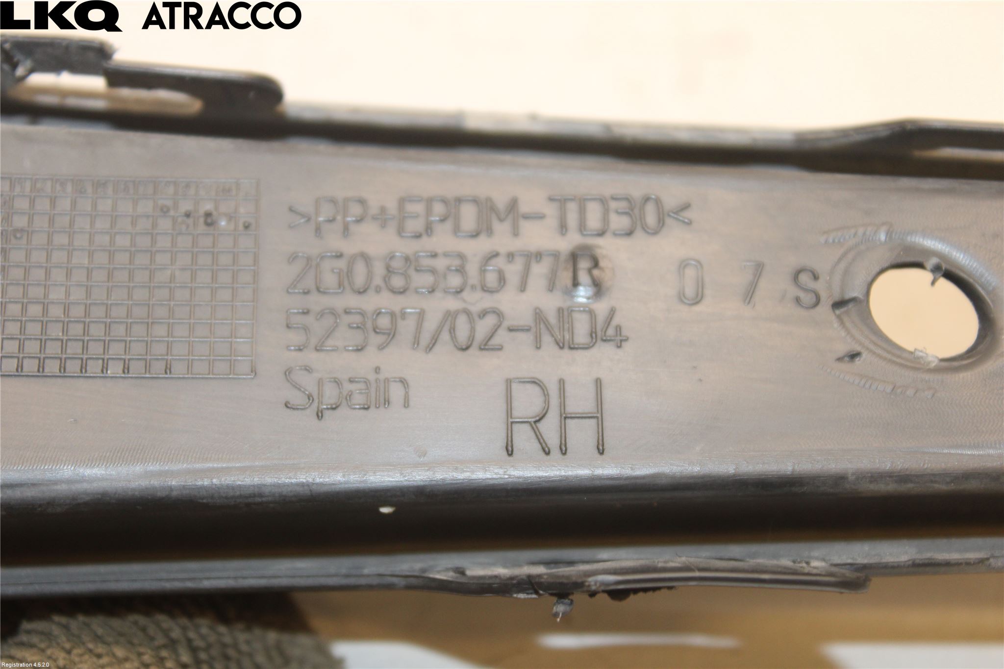 Volkswagen VW POLO VI 18->> Støtfanger Foran Feste