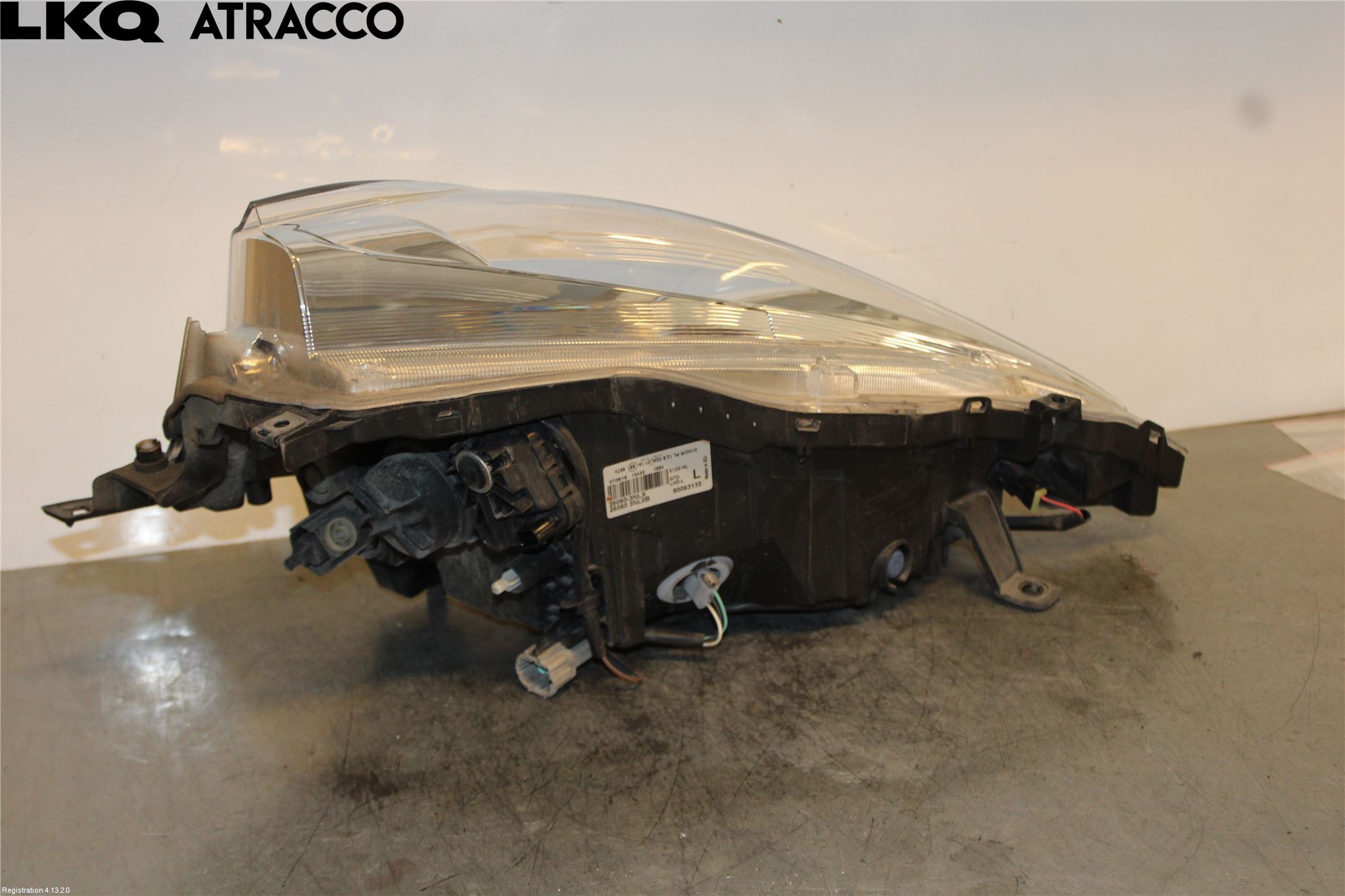 Nissan LEAF 11-17 Frontlykt Venstre