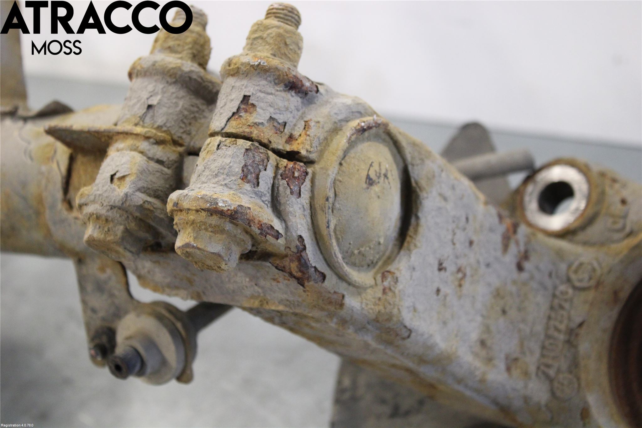 Volkswagen VW TRANSP/CARAVELLE (T5) 04-15 Spindel Vf