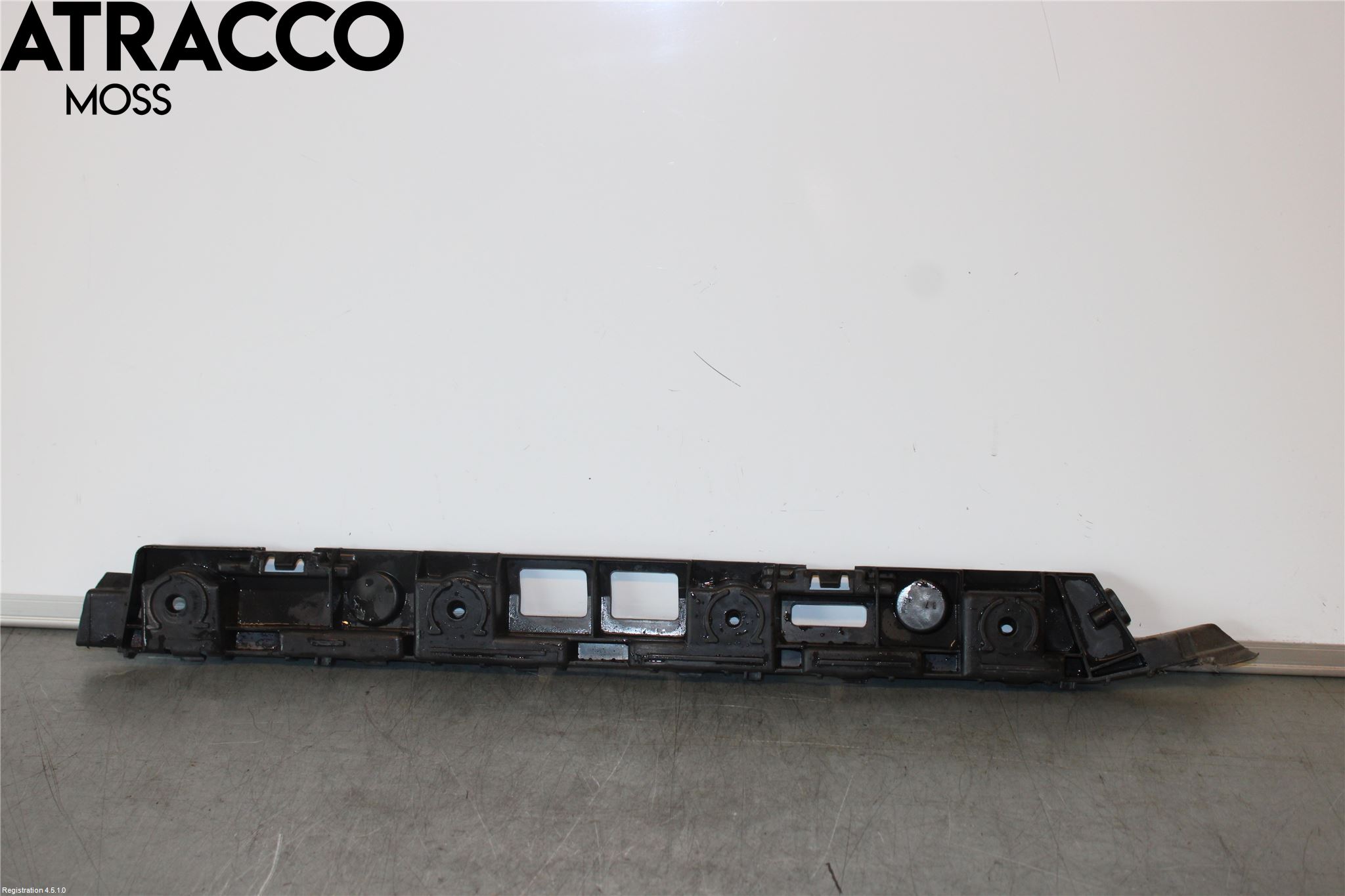 Skoda SUPERB 16-24 Støtfanger Bak Feste