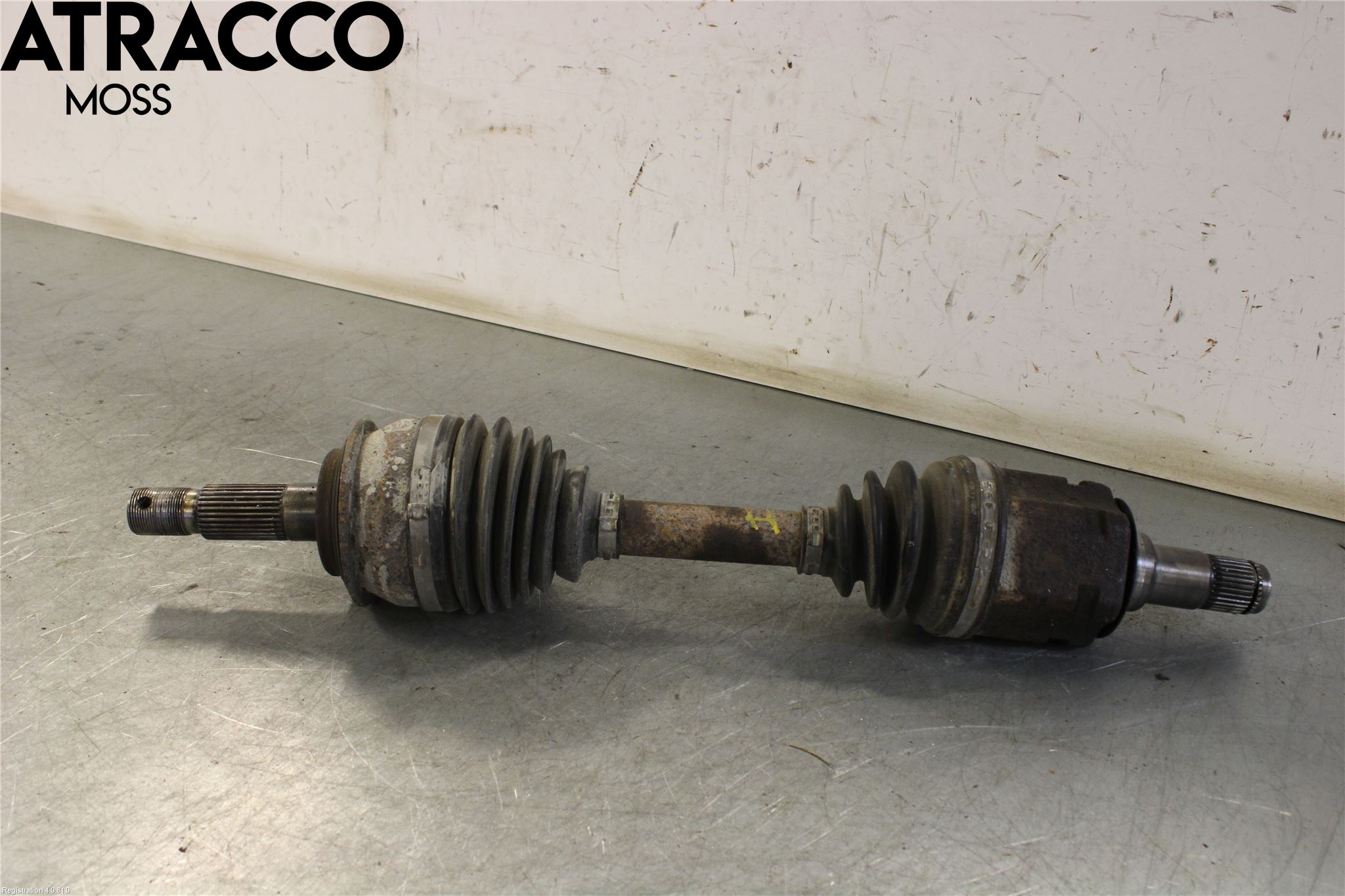 Toyota HILUX 05-16 Drivaksel Foran Kompl Høyre