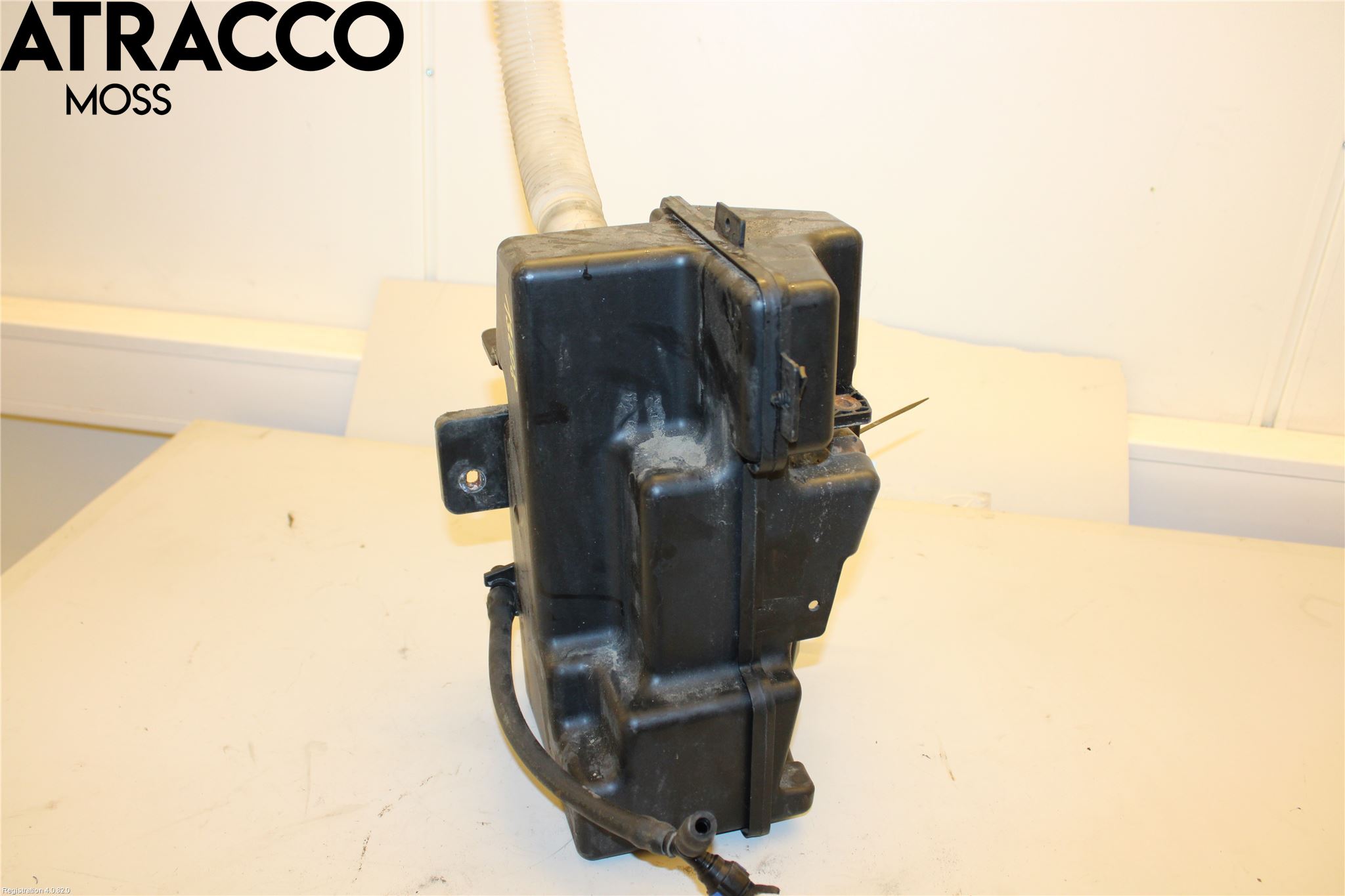 Volkswagen VW TIGUAN 07-16 Spylerbeholder Frontrute-Lykte