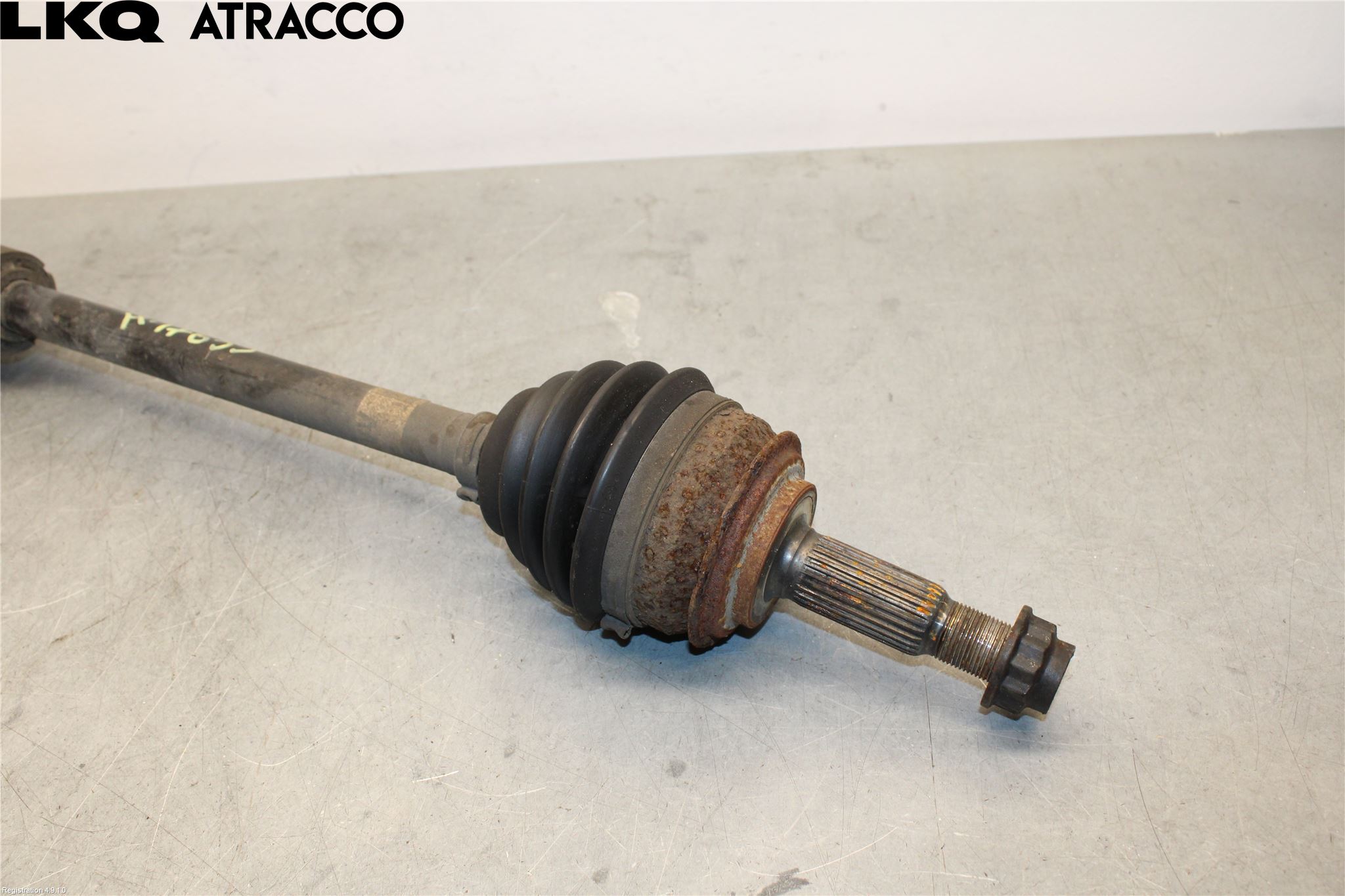 Toyota YARIS XP130 15-20 Drivaksel Foran Kompl Venstre