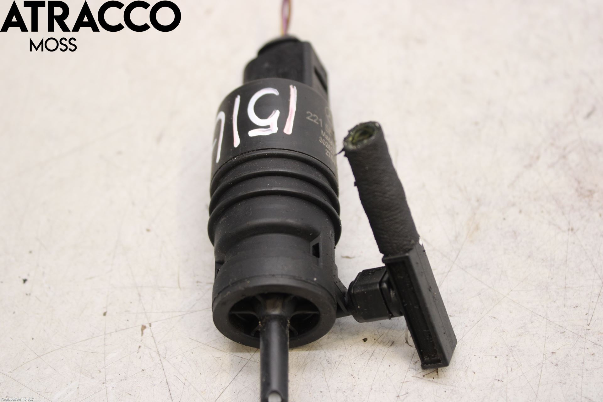 Mercedes-Benz MB E-KLASS (W212) 09-16 Spylerpumpe Frontrute