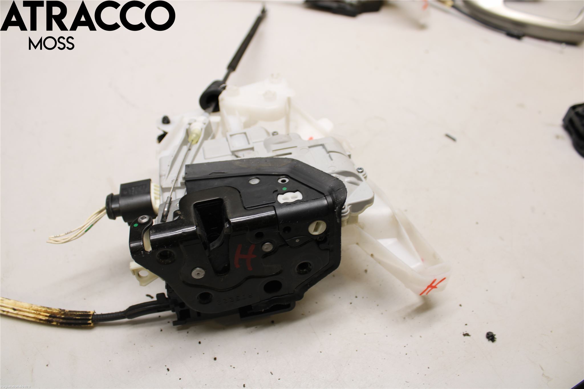 Volkswagen VW PASSAT 11-14 Dørlås - Låsekasse