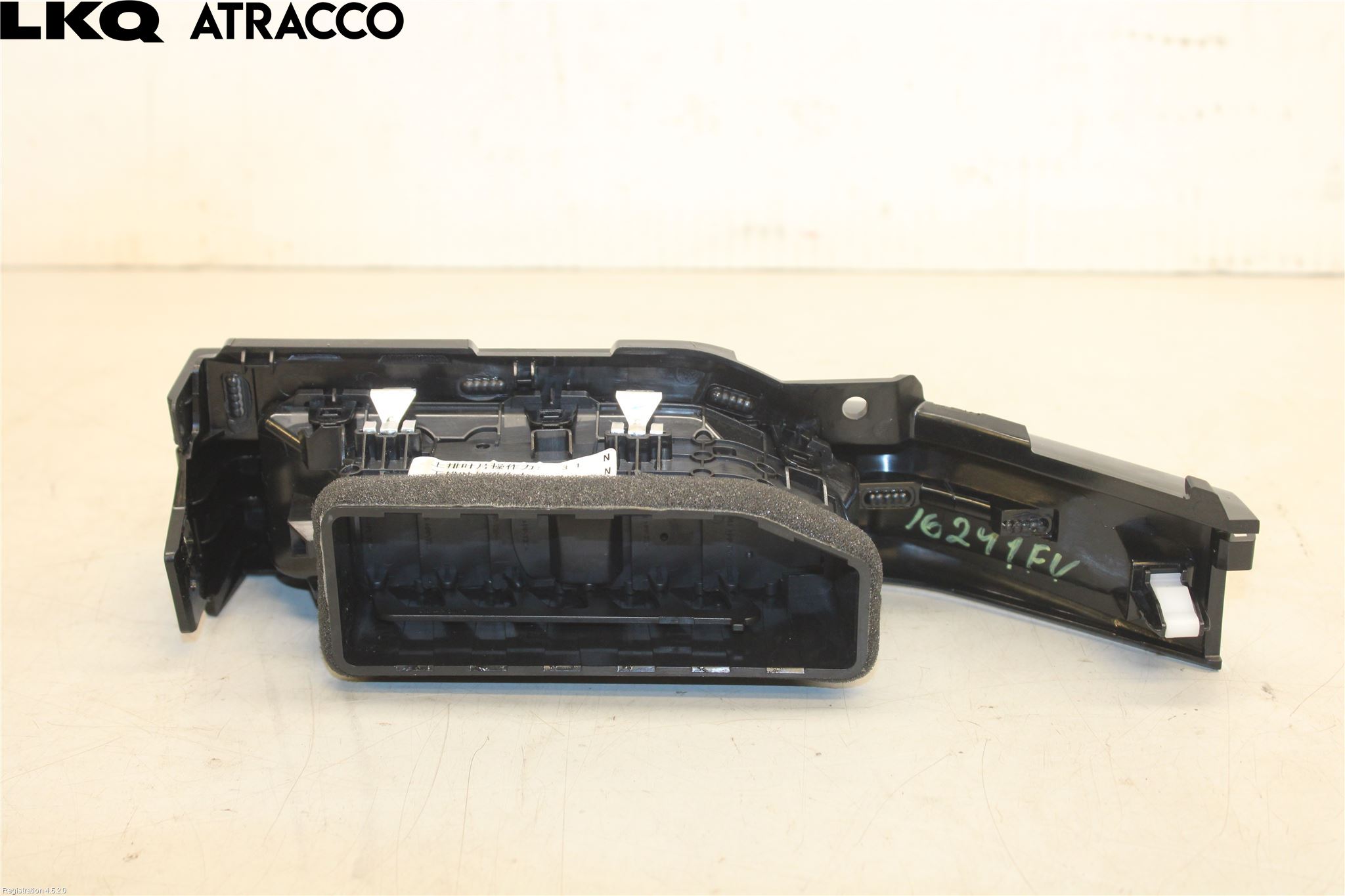 MG 4 23- Dashbord Kanal - Dyse