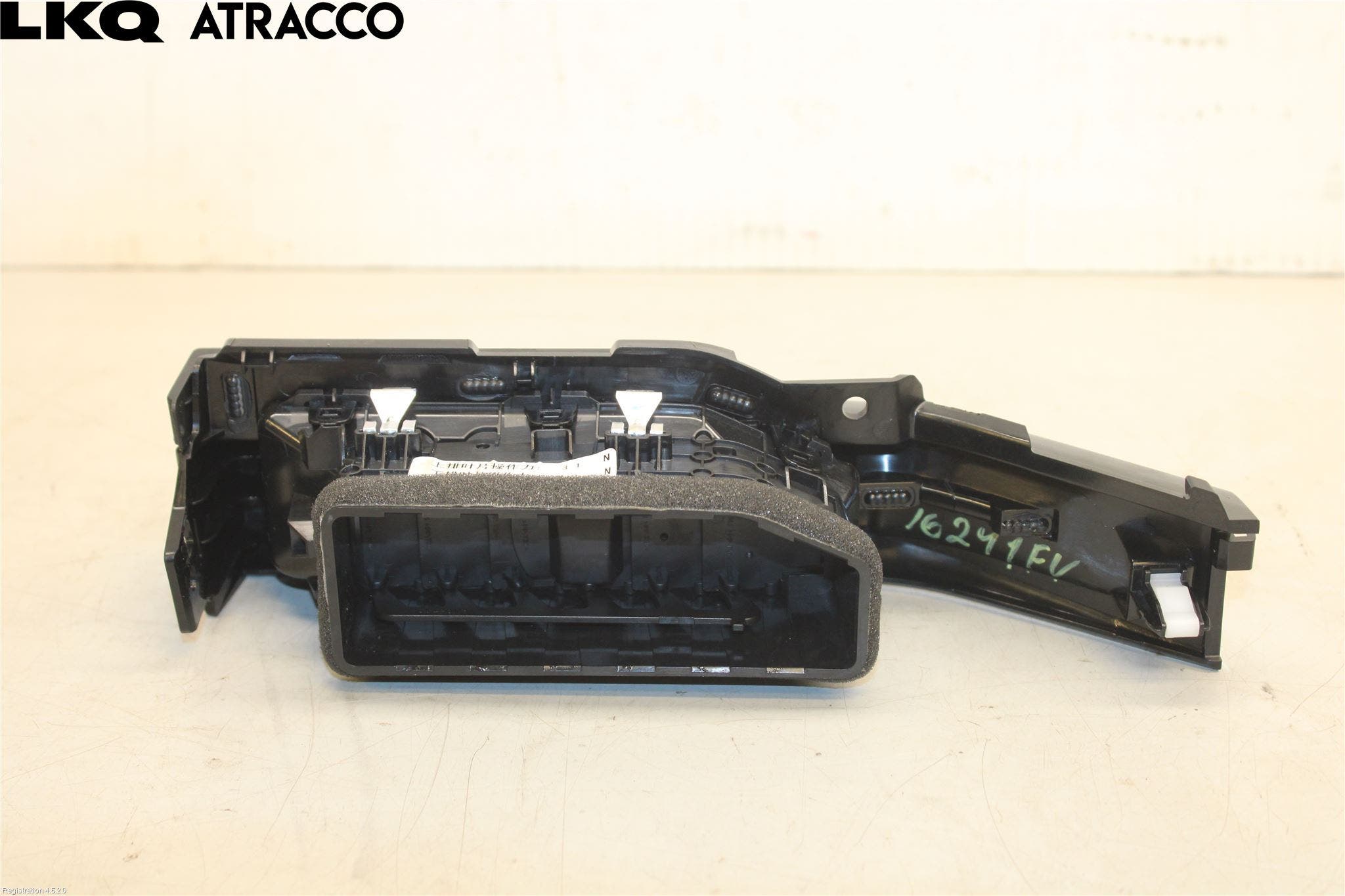 MG 4 23- Dashbord Kanal - Dyse